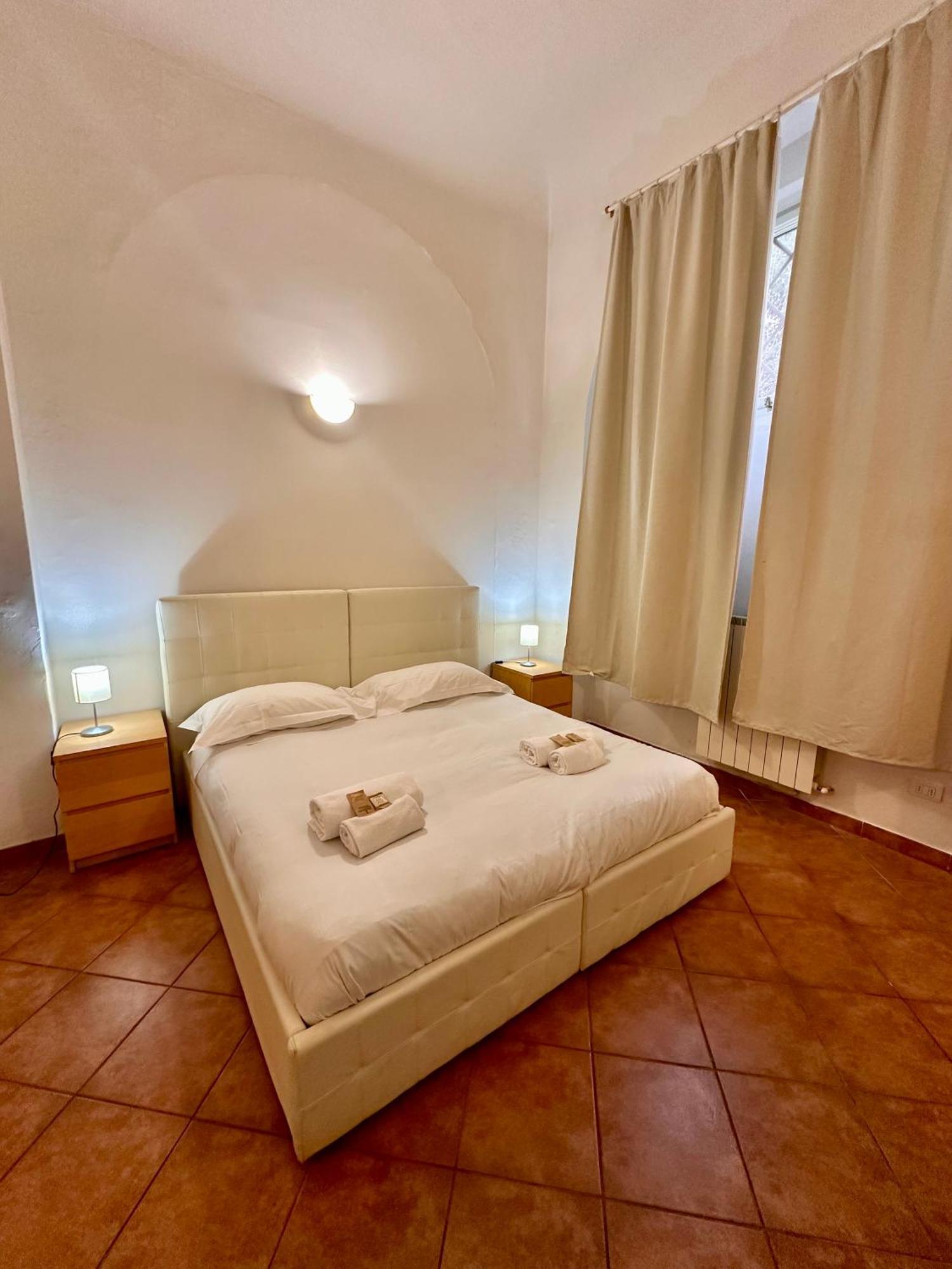 A Due Passi Dall'accademia