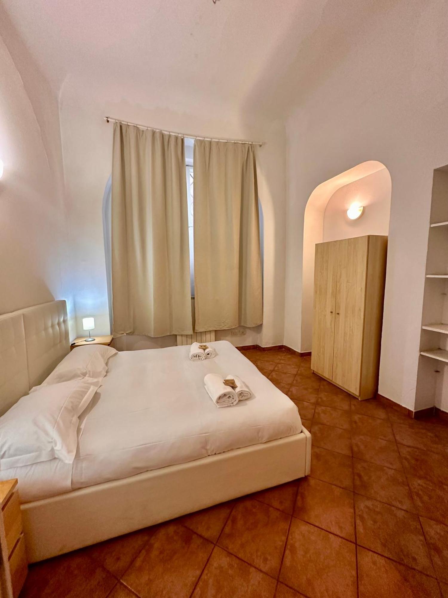 A Due Passi Dall'accademia Apartment *