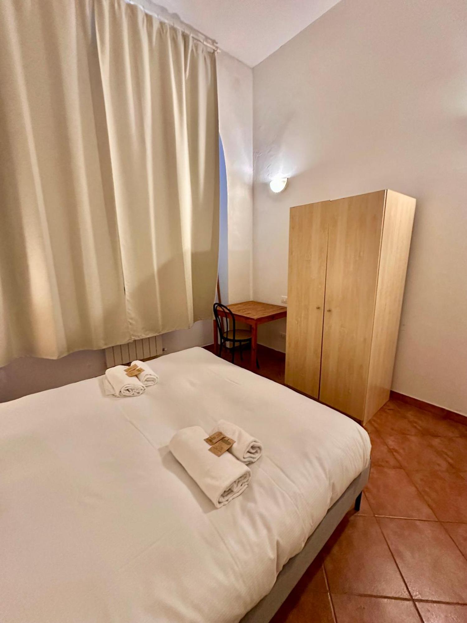 A Due Passi Dall'accademia Apartment *