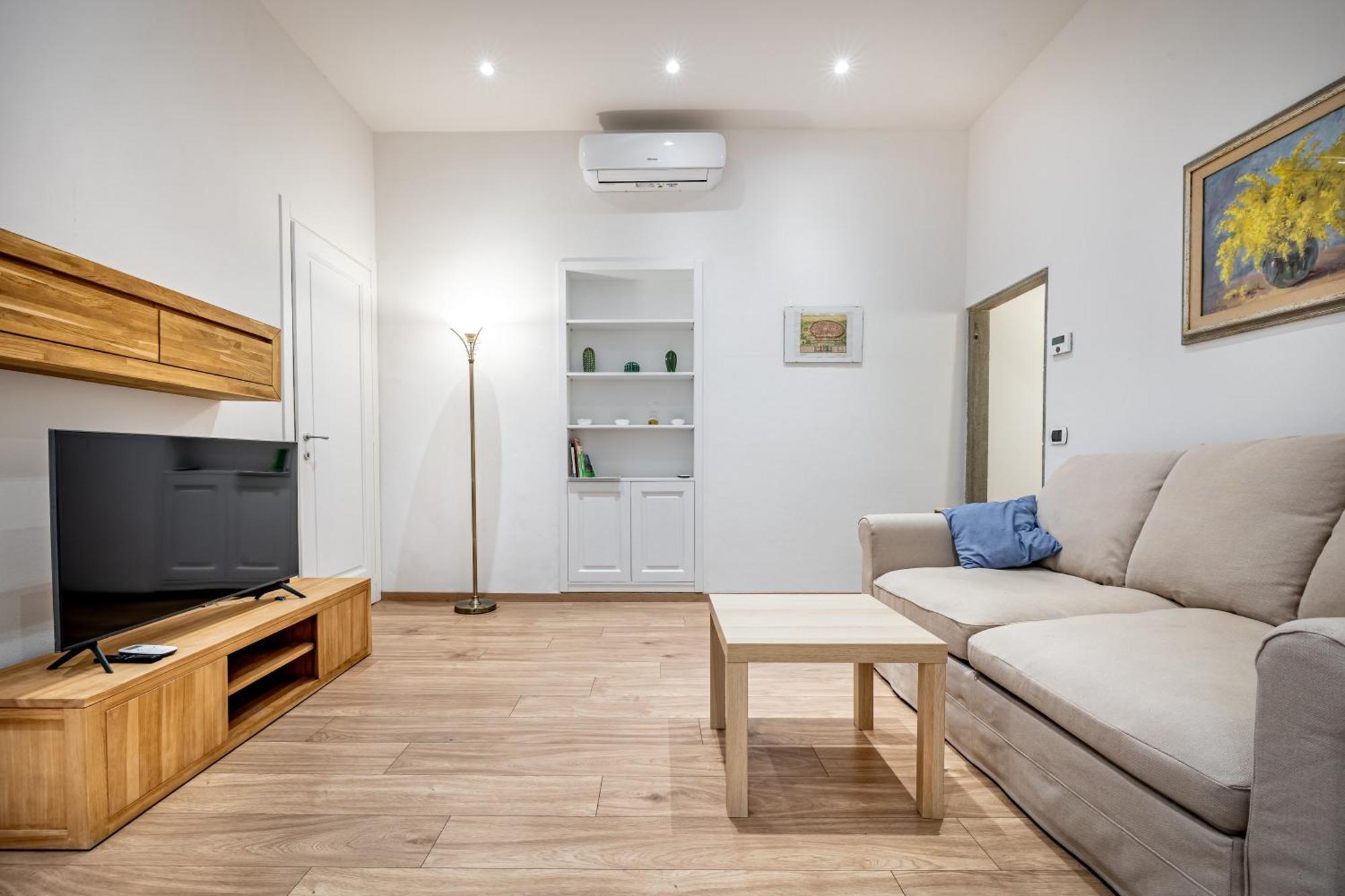 Roommo Via Dei Pilastri Giada Florence