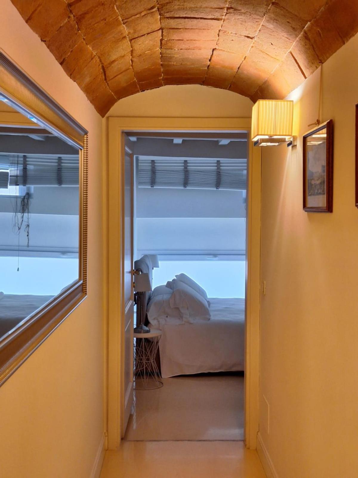 Cozy & Charming Florentine Hideaway Apartment *