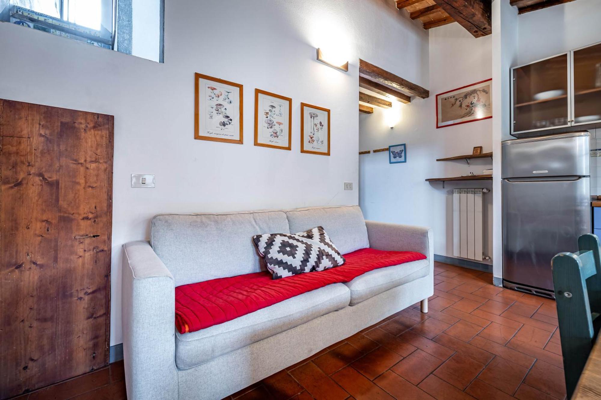 Roommo Oltrarno * Florence