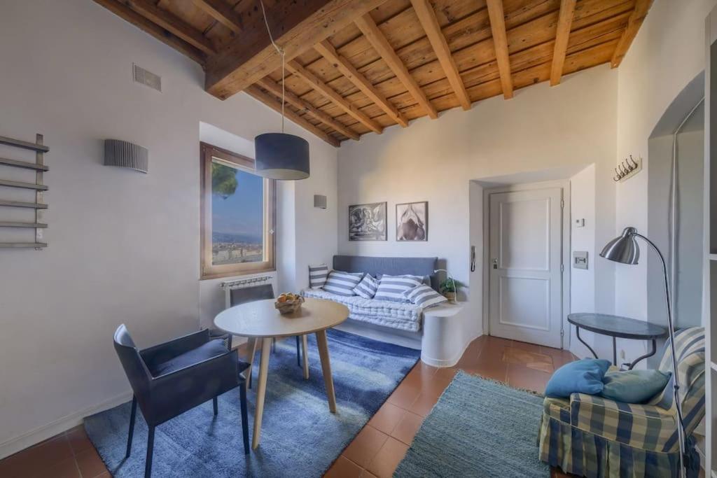 View-hosted By Sweetstay Apartment *