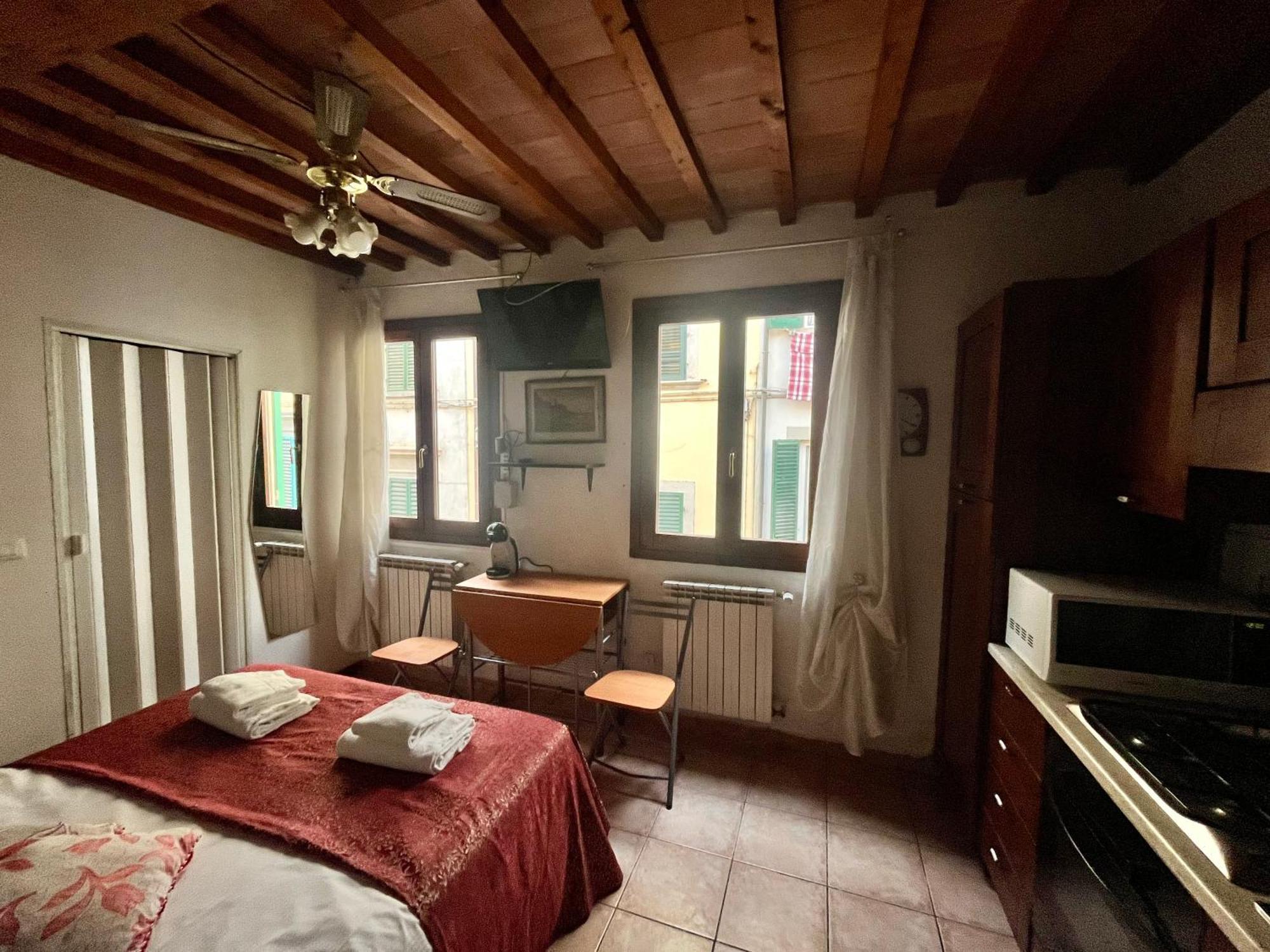 Mini Very Close To The Train Station Appartement *