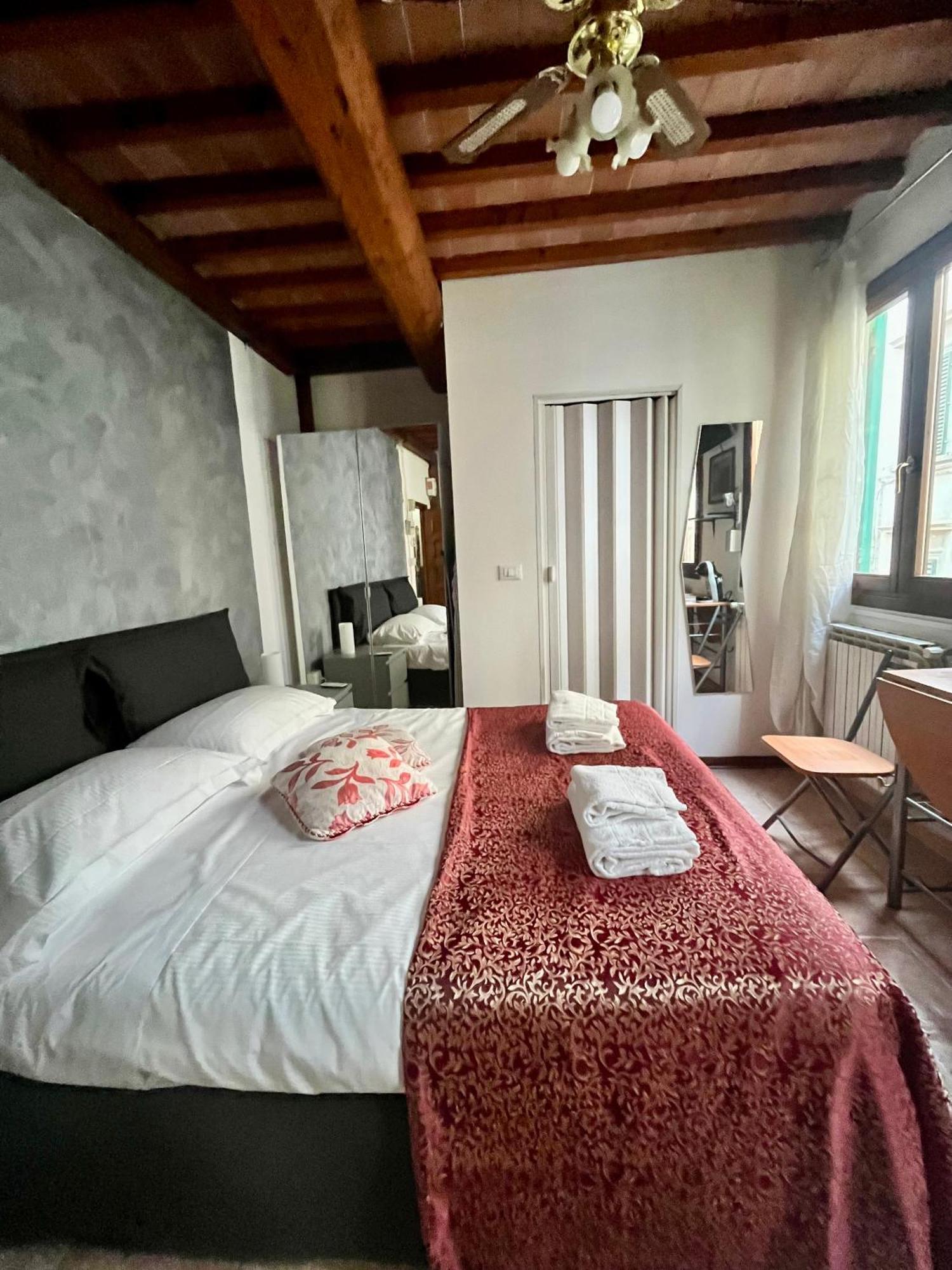 Appartement Mini Very Close To The Train Station Florence
