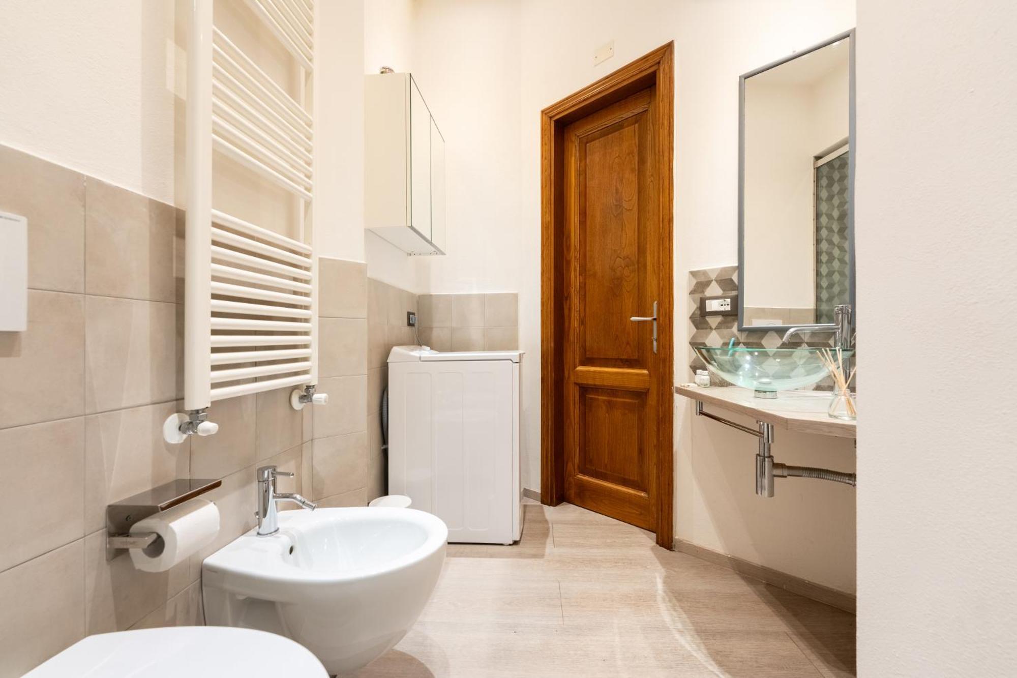 Pergola - 1 Bdr Flat With Inner Courtyard Apartment