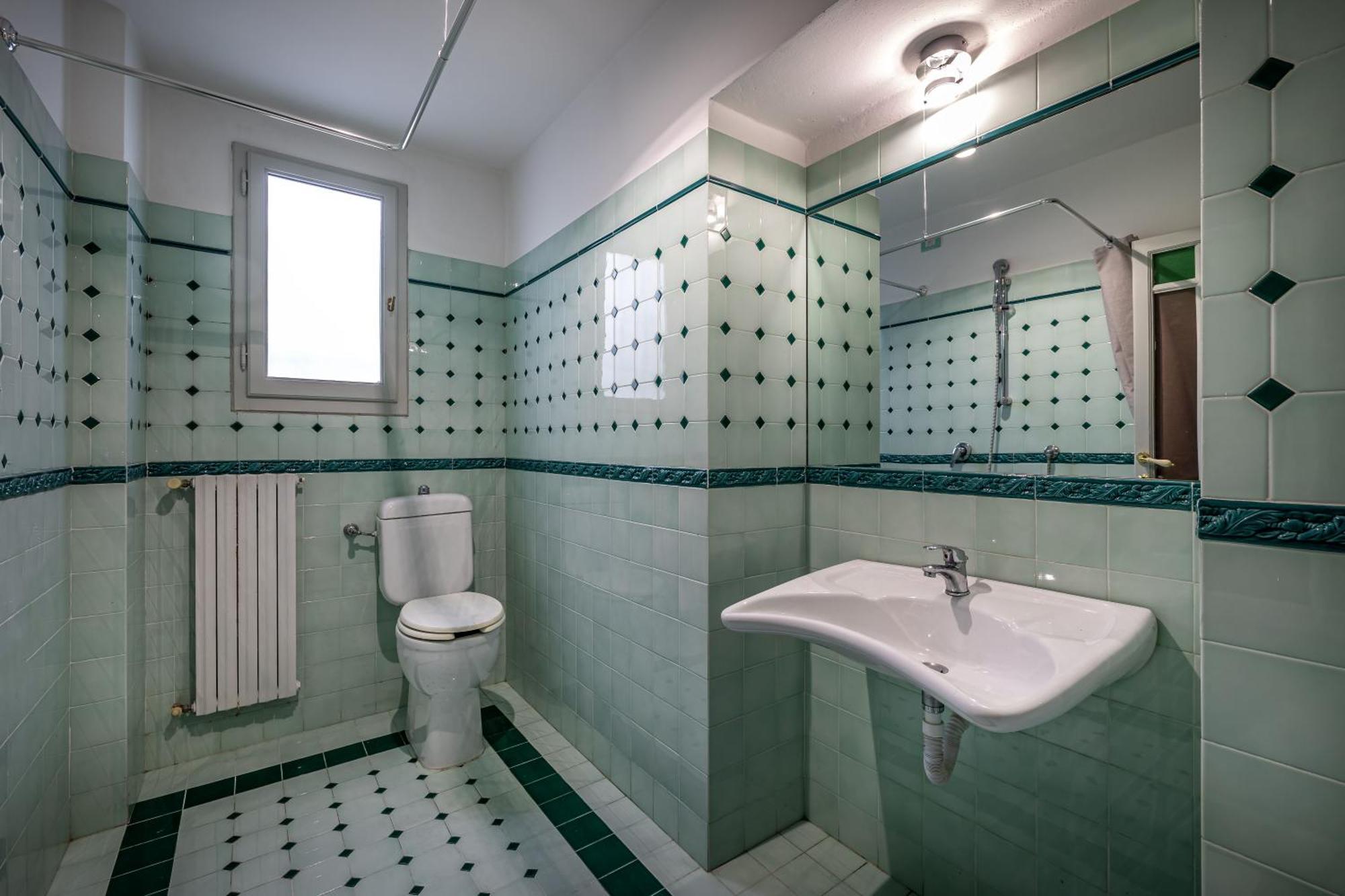 Apartment Yid Gramsci Florence