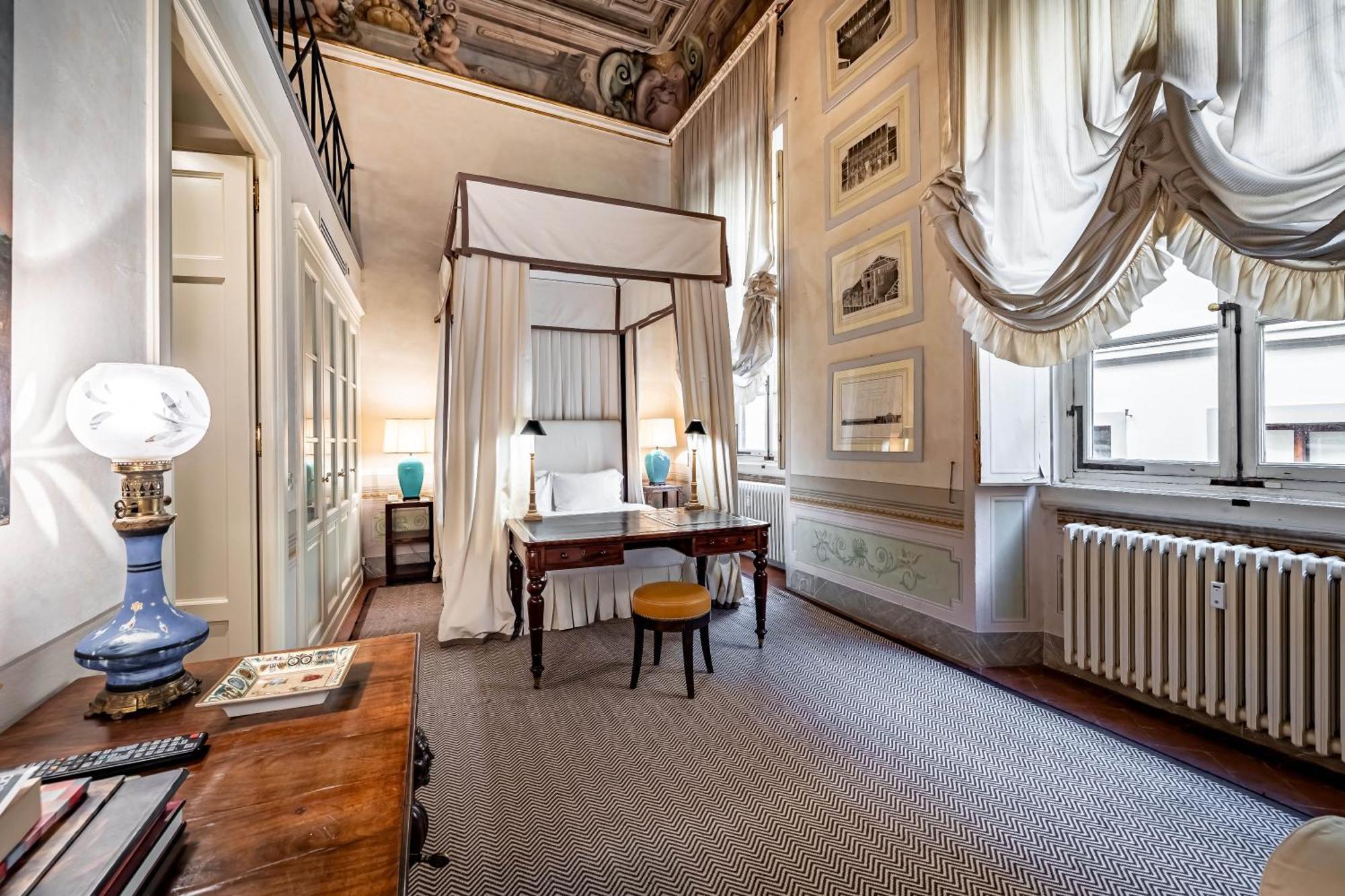 Yid Bargello Luxury Florence