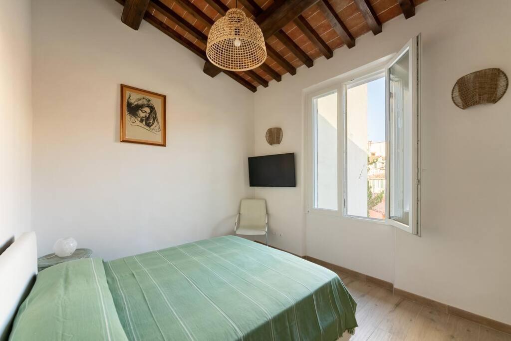 Apartment Keys Of Italy - Maytreya - Albero 2 - Train Station Two Bedroom Flat 2nd Floor