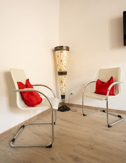 Keys Of Italy - Maytreya - Albero 2 - Train Station Two Bedroom Flat 2nd Floor Apartment Florence
