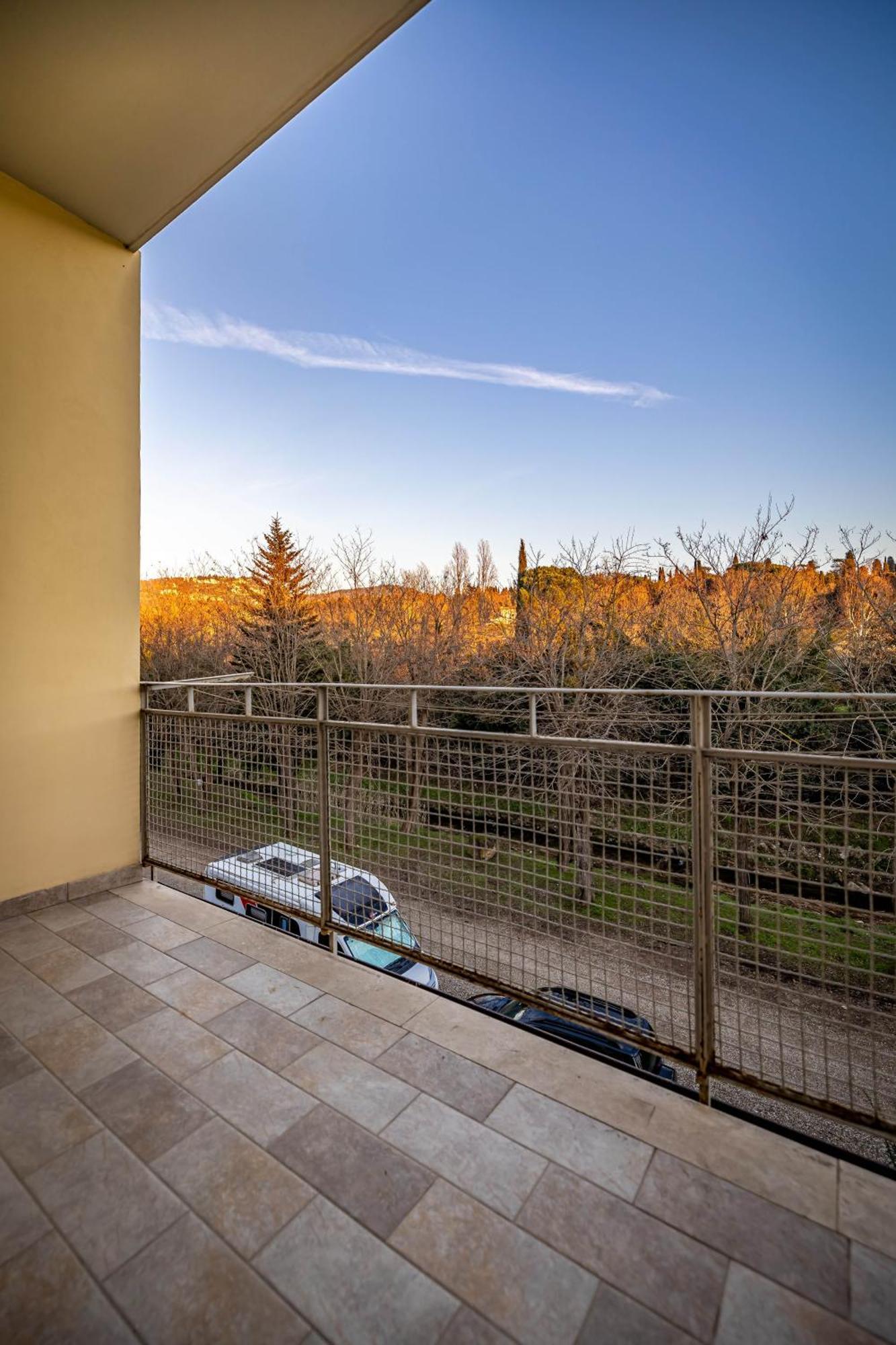 Yid Pietrafitta Apartment