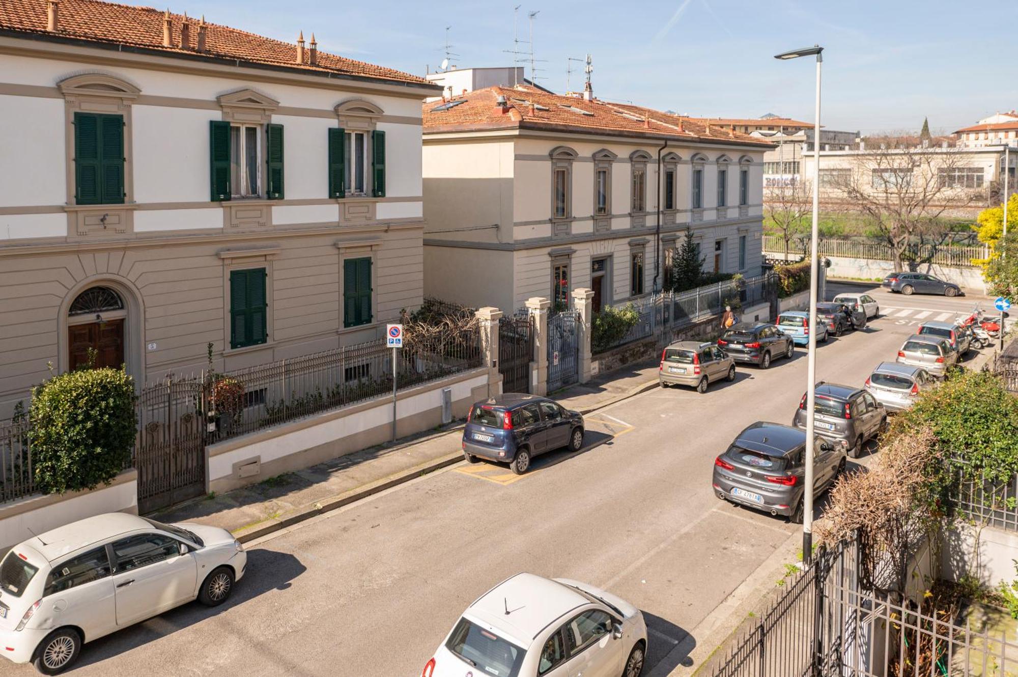 Anna - 4 Camere, Bagni Privati E Giardino * Florence
