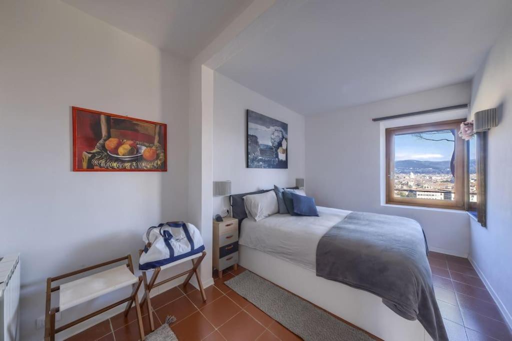 View-hosted By Sweetstay * Florence