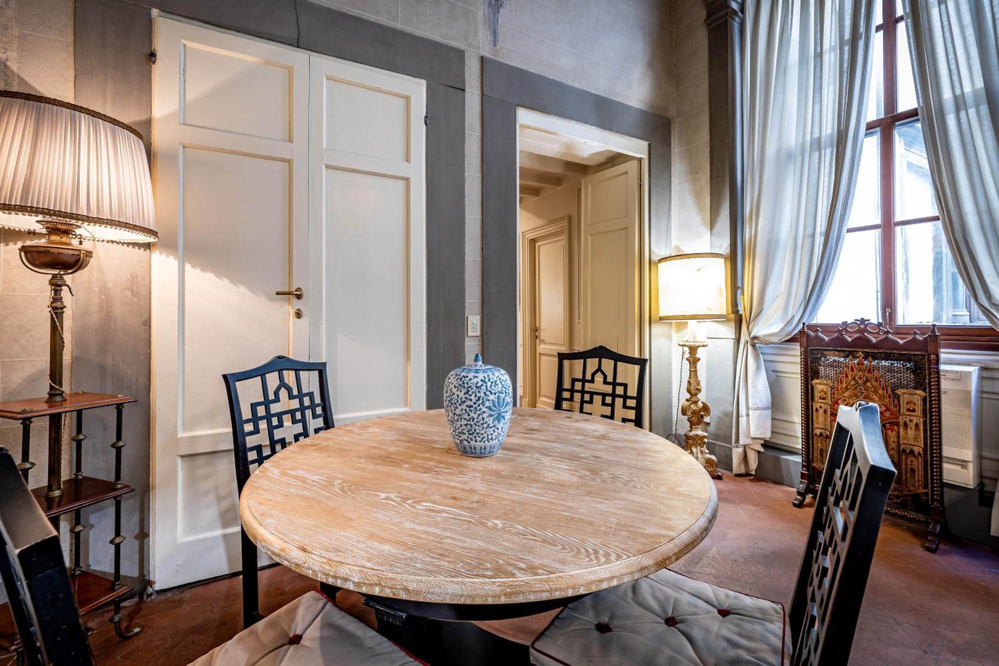 Yid Bargello Luxury Apartment *