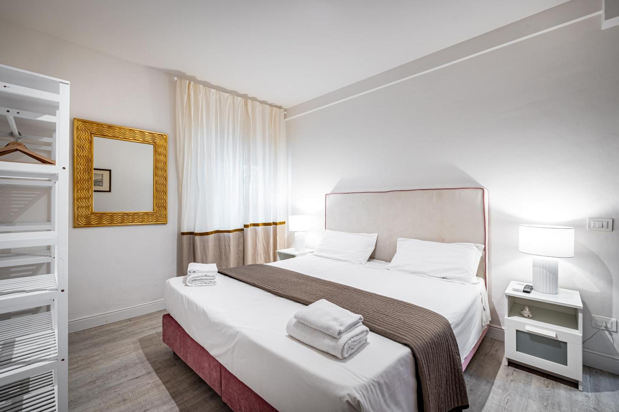 Yid Donatello Con Terrazzo Appartement *