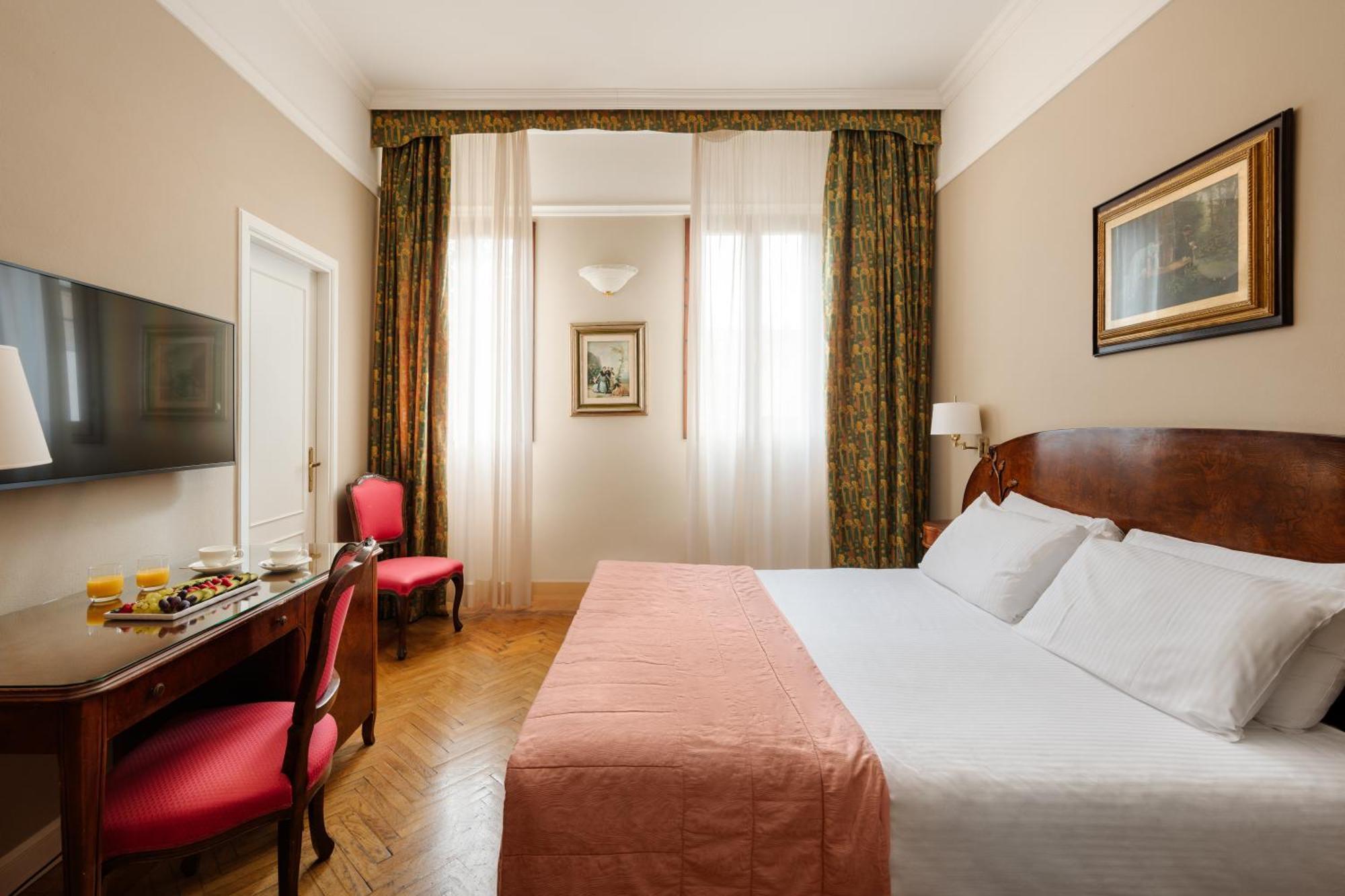 Monna Lisa Hotel