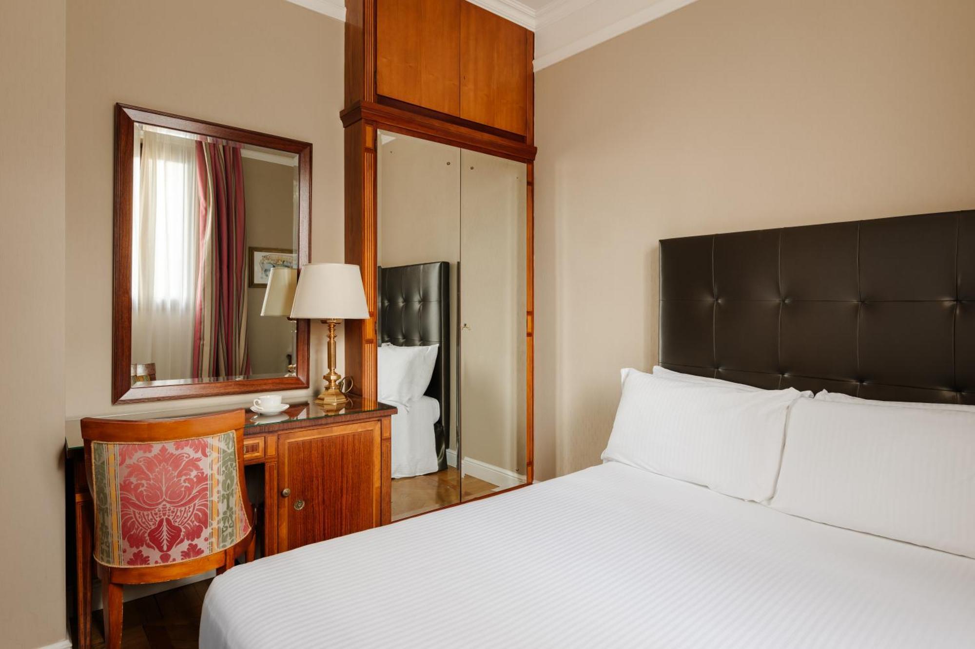 Monna Lisa Hotel 4*