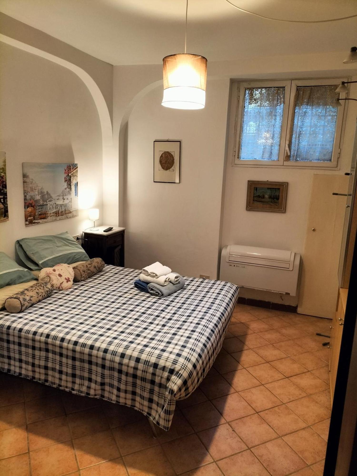 Florentine Style In San Frediano Apartment *