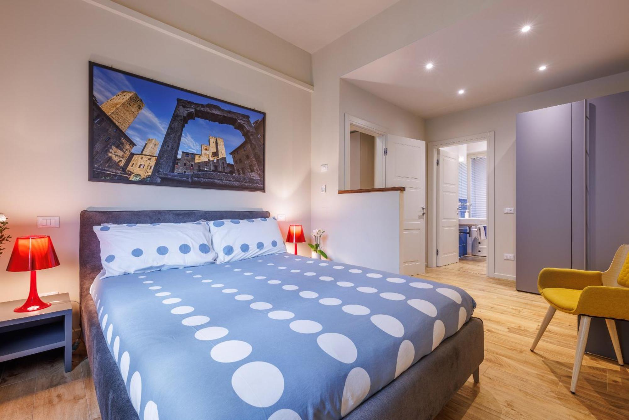Lucy Charming Modern Near Piazza Della Liberta Apartment *