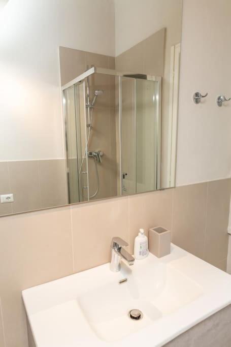 Cozy Santa Maria Novella Uffizi Duomo 2beds-2baths Appartement *