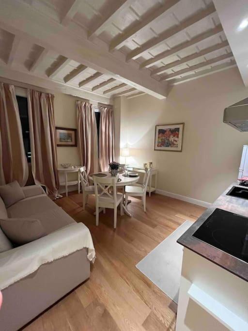Appartement Cozy Santa Maria Novella Uffizi Duomo 2beds-2baths