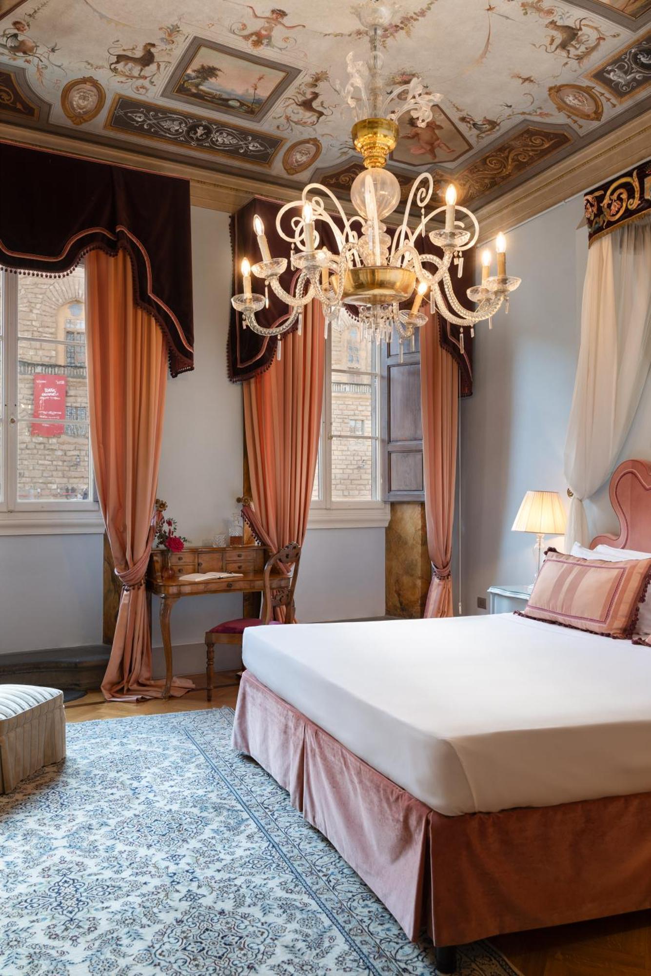 Bed & Breakfast Piazza Pitti Palace - Residenza D'Epoca 3*