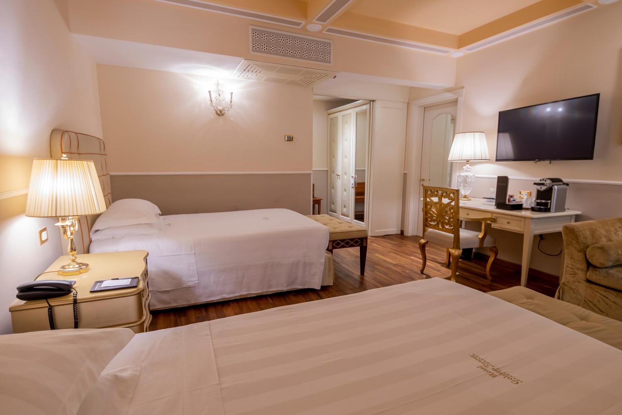 Hotel Golden Tower & Florence