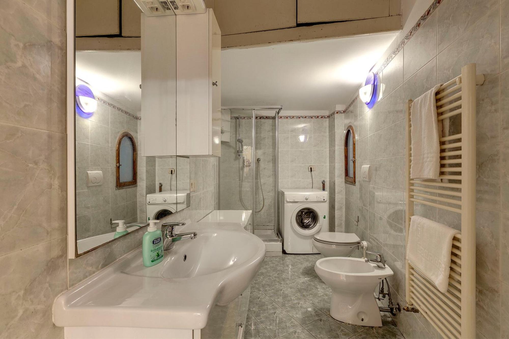 Magnoli 2 D Apartment