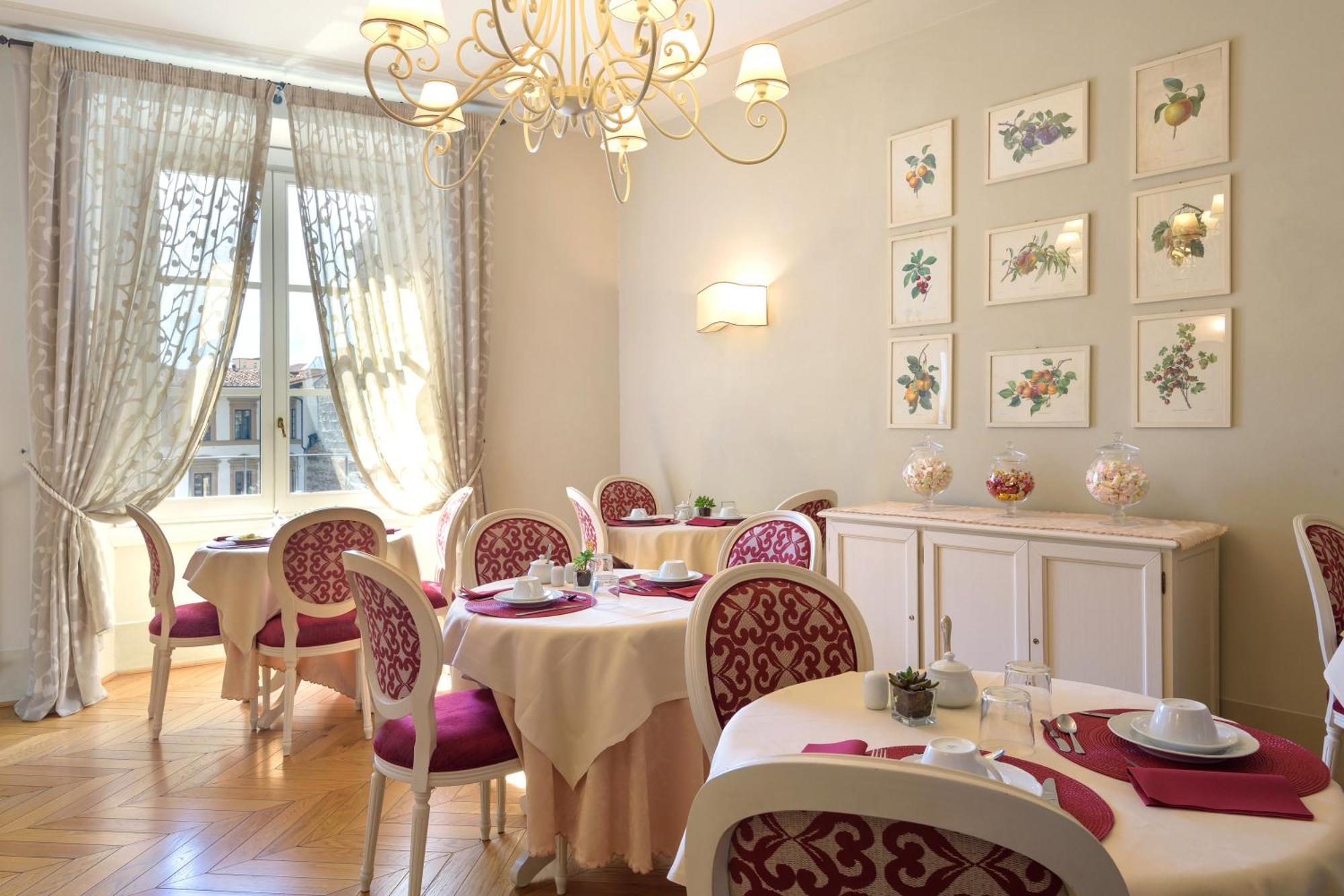 Palazzo Della Stufa Residenza D'epoca Couette-café