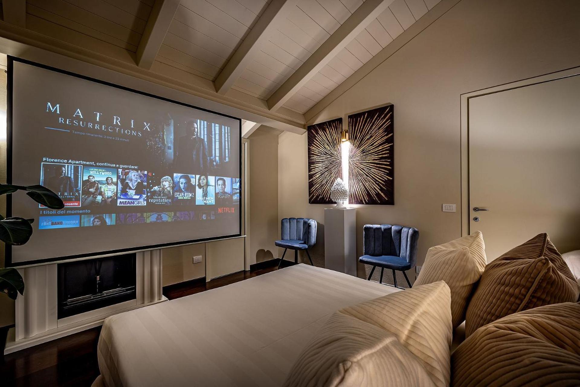 Ungherese Small Luxury Florence