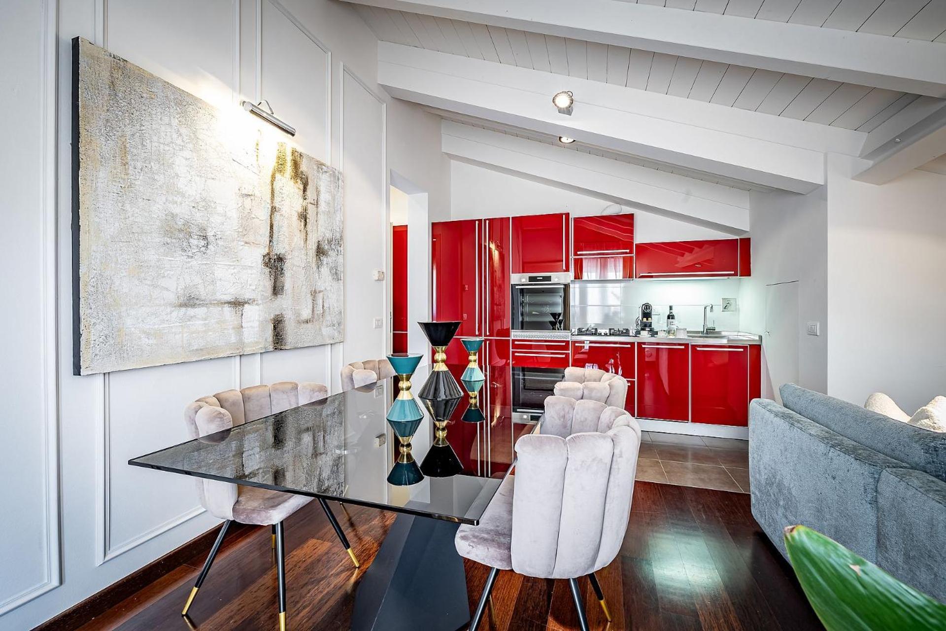 Ungherese Small Luxury 3* Florence
