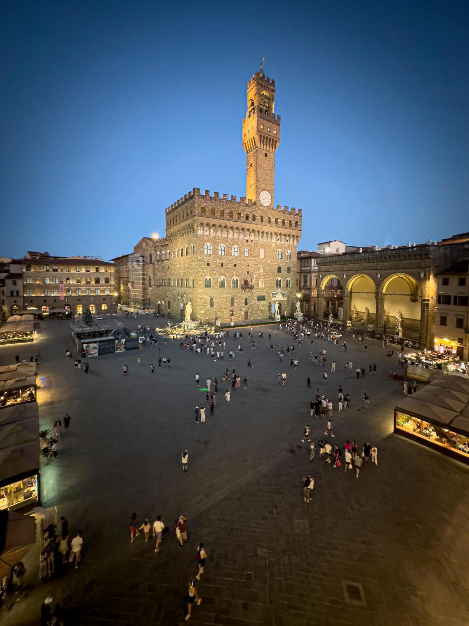 - Palazzo Signoria Luxury 6 Apartment Florence