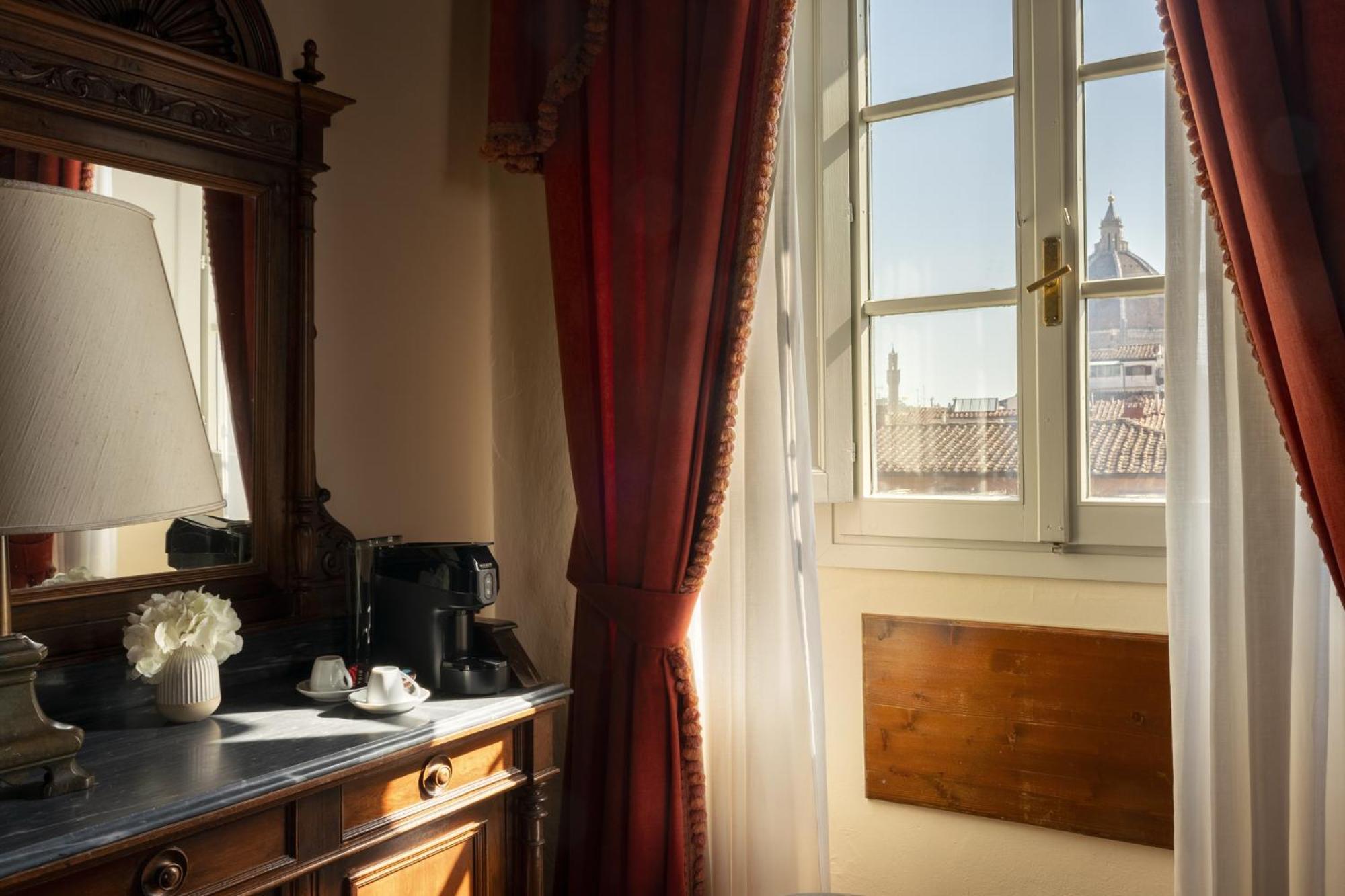 Hotel Loggiato Dei Serviti