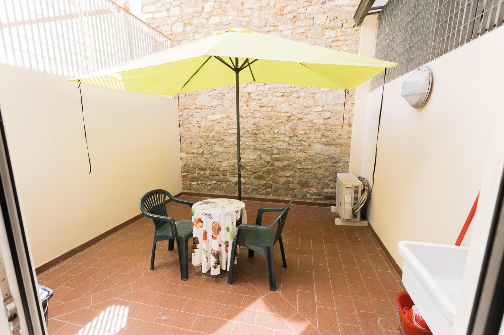 Amalia Via La Farina Apartment Florence
