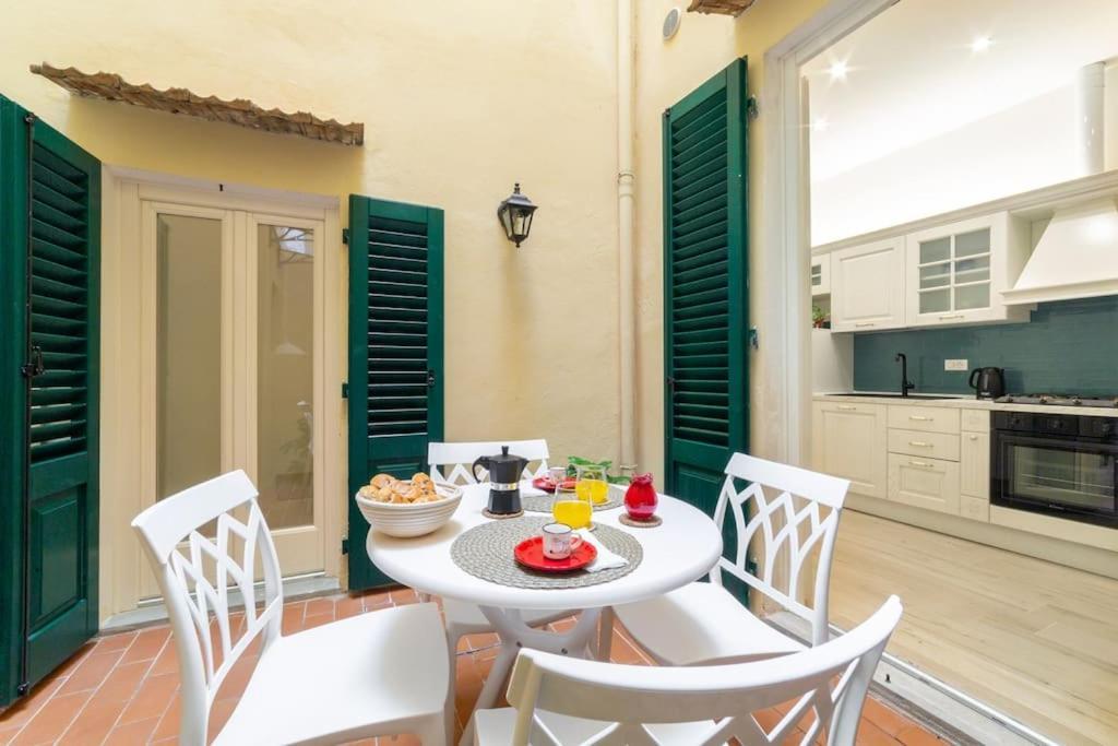 Appartement Casa Lorenzo With A Quiet Tiny Patio