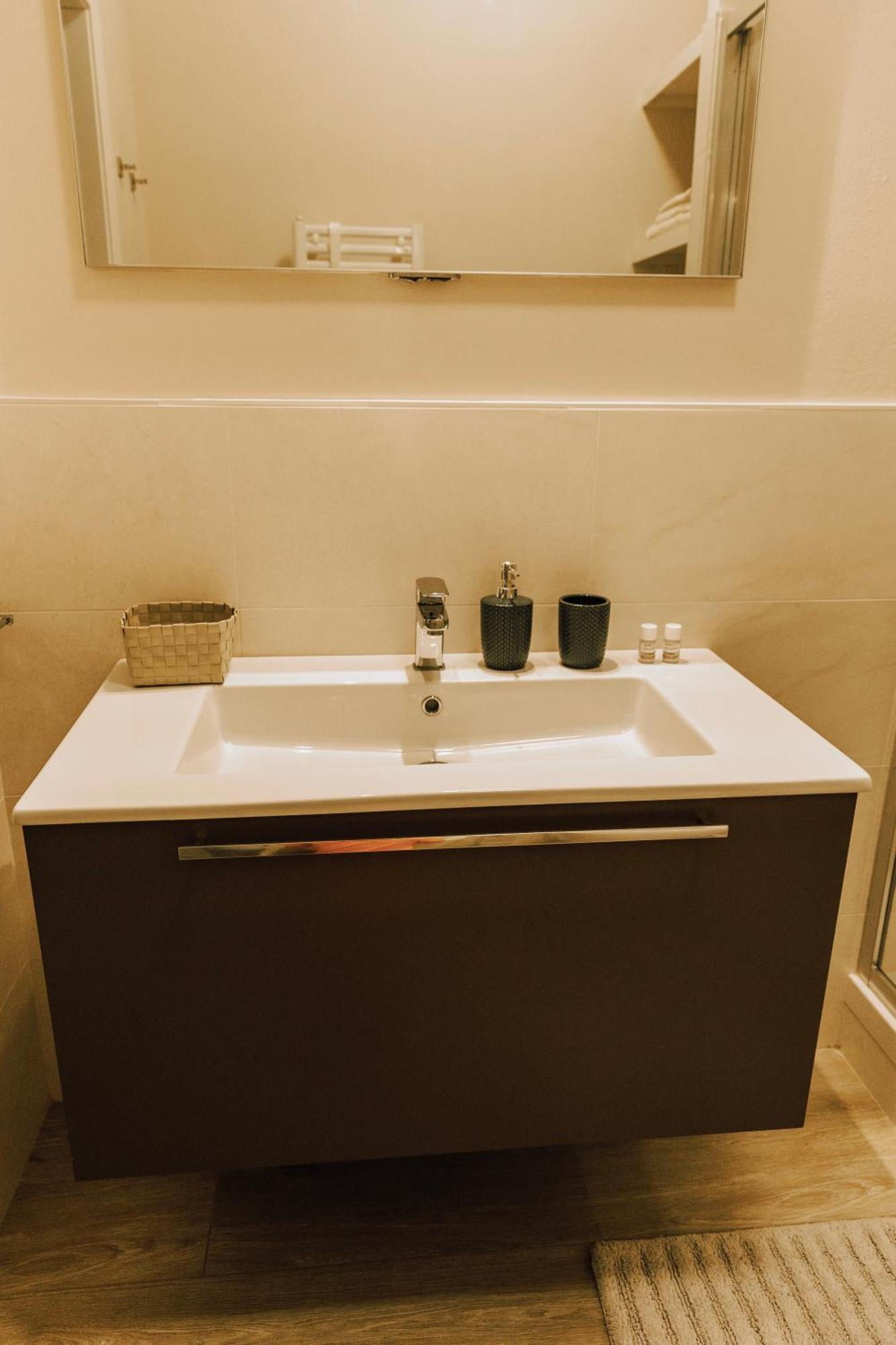 Appartement Modern In The Heart Of