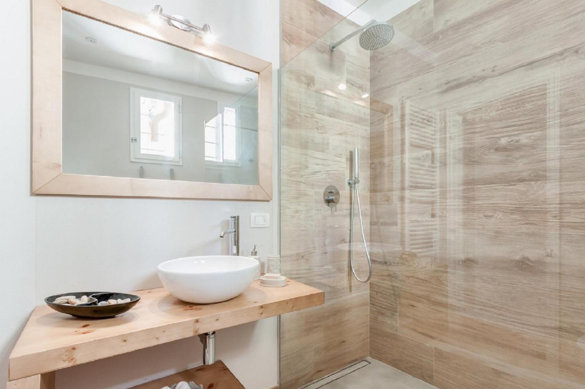 - Cimatori Balcony Apartment *