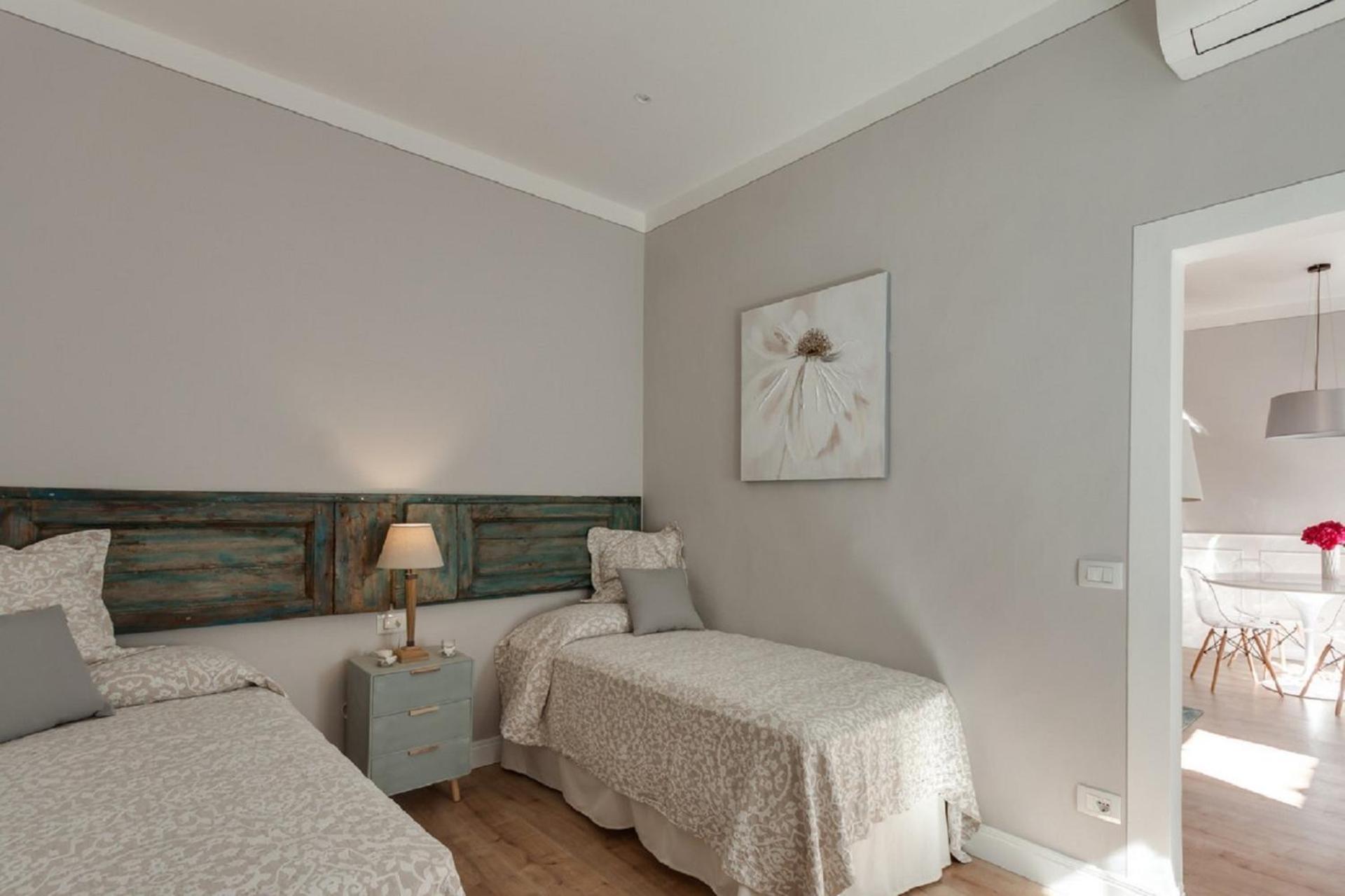 - Cimatori Balcony Apartment