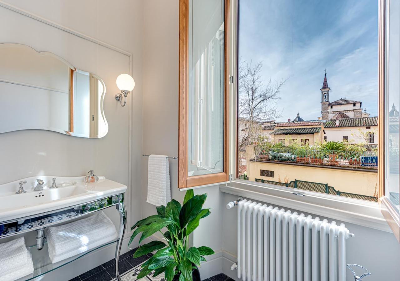 Comfortable Wide In The Core Of Florence