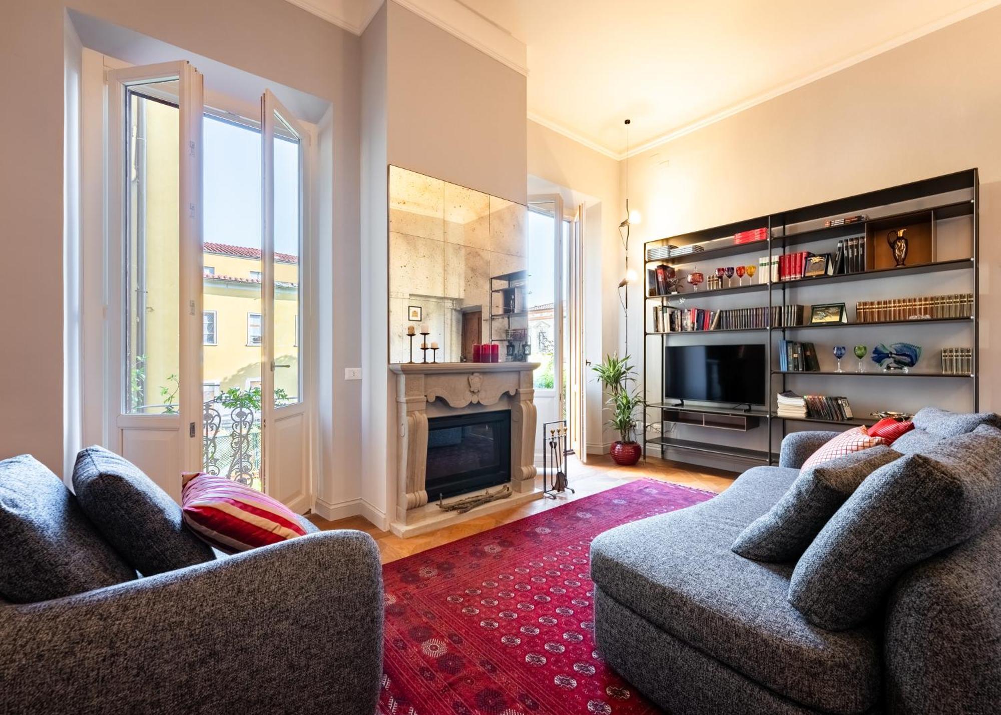 Comfortable Wide In The Core Of Apartment