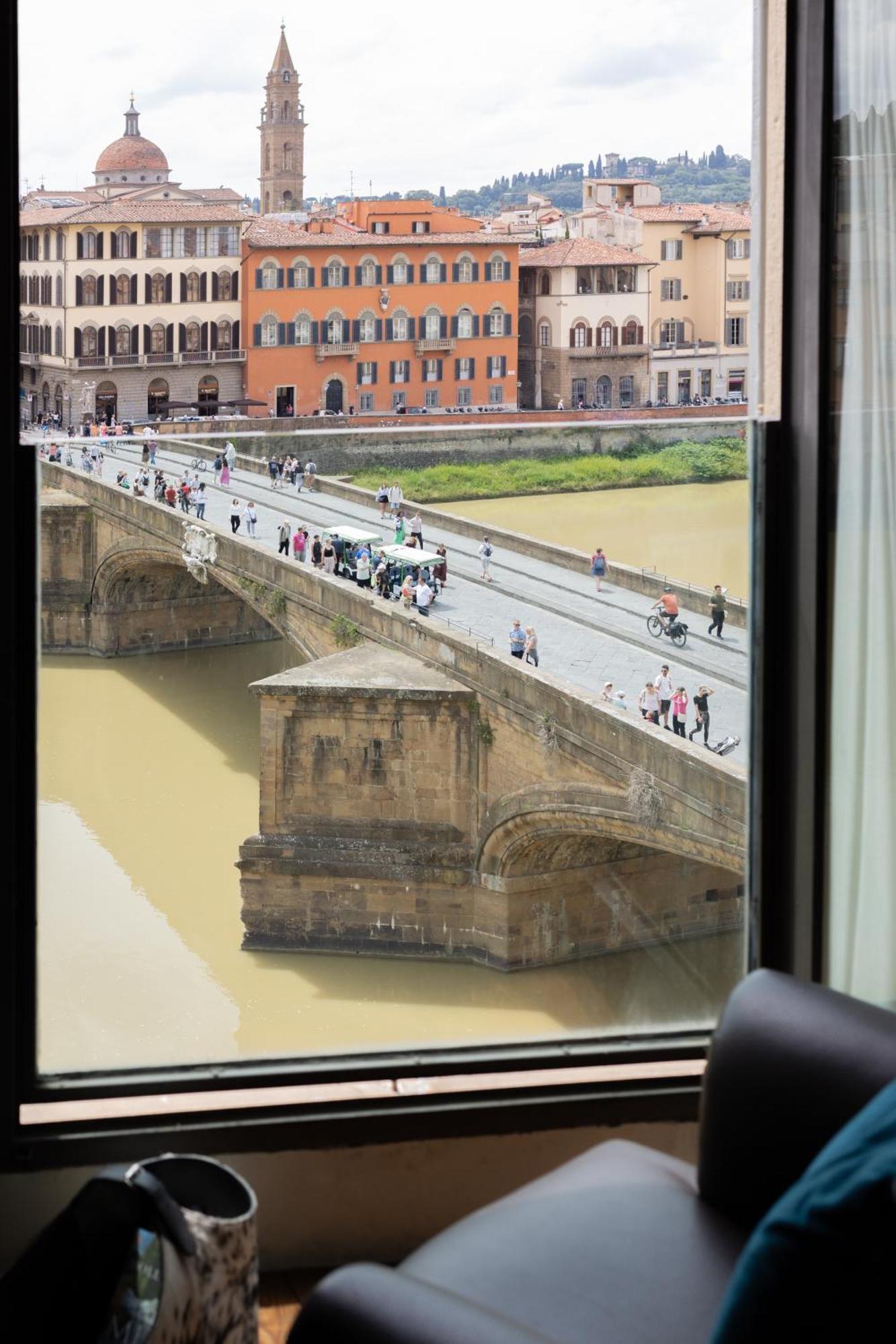 Apartment Old Bridge Large And Unique Artful With Elevator *
