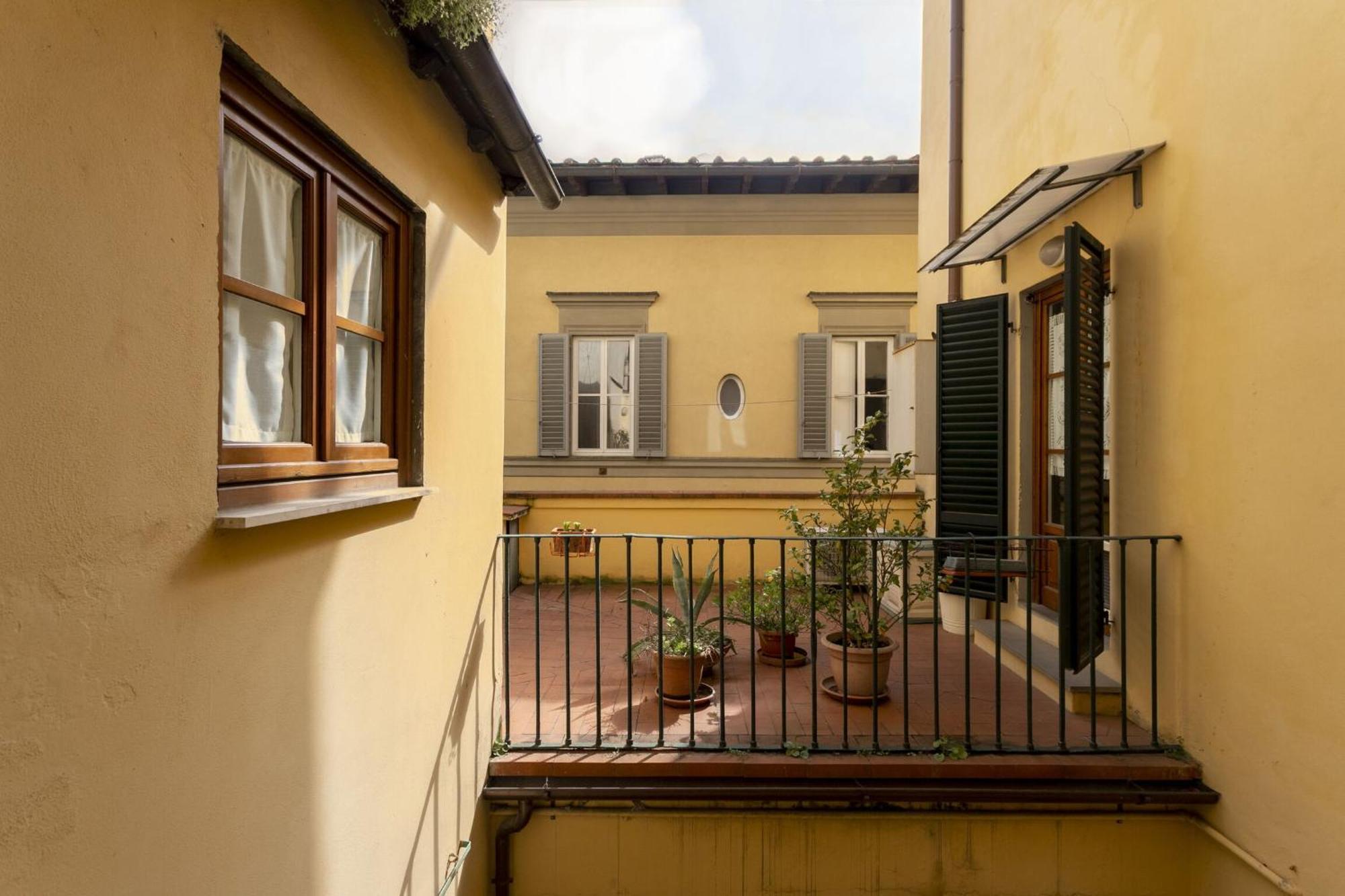 Appartement Santa Croce Dante's View With Terrace By Halldis *