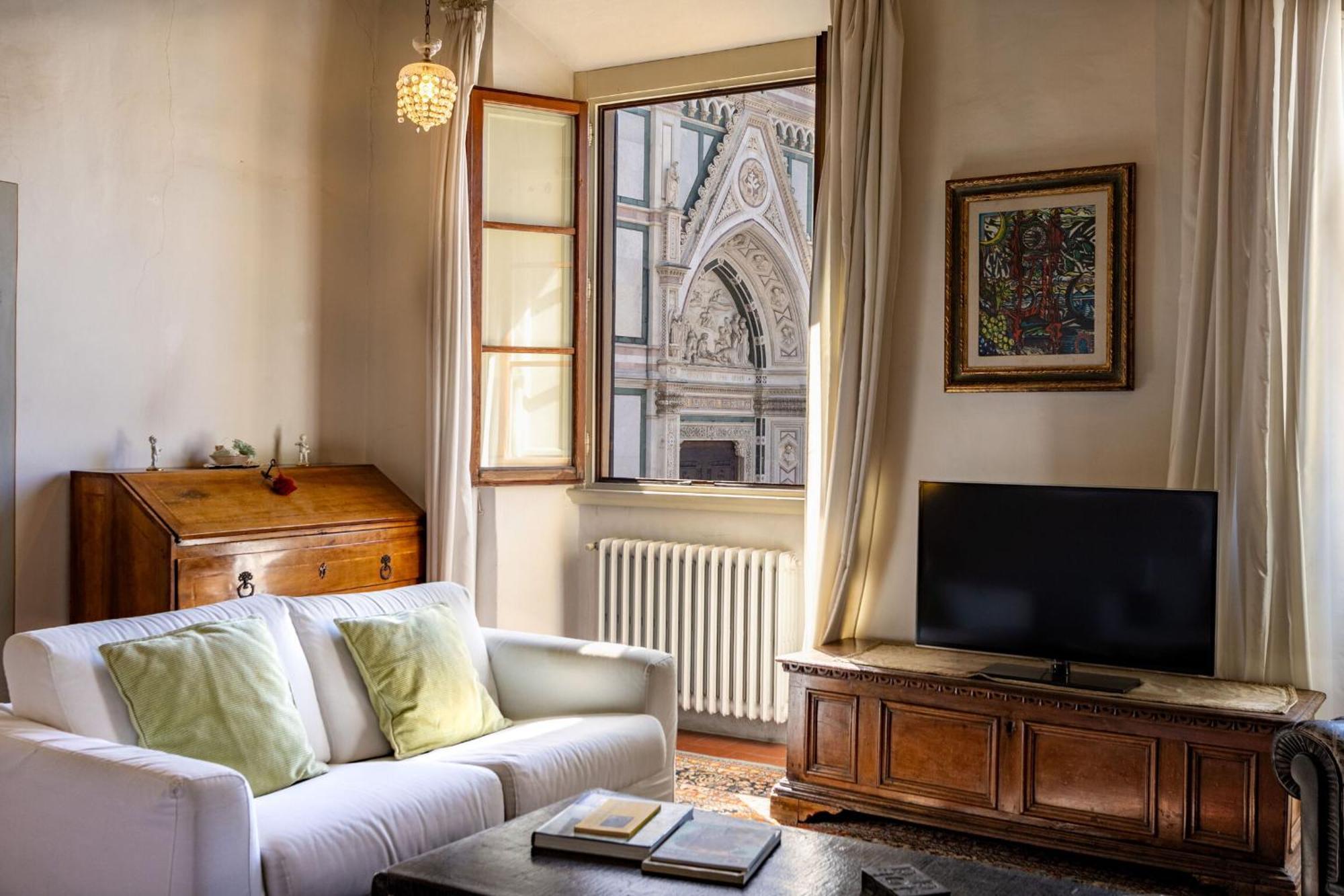 Appartement Santa Croce Dante's View With Terrace By Halldis