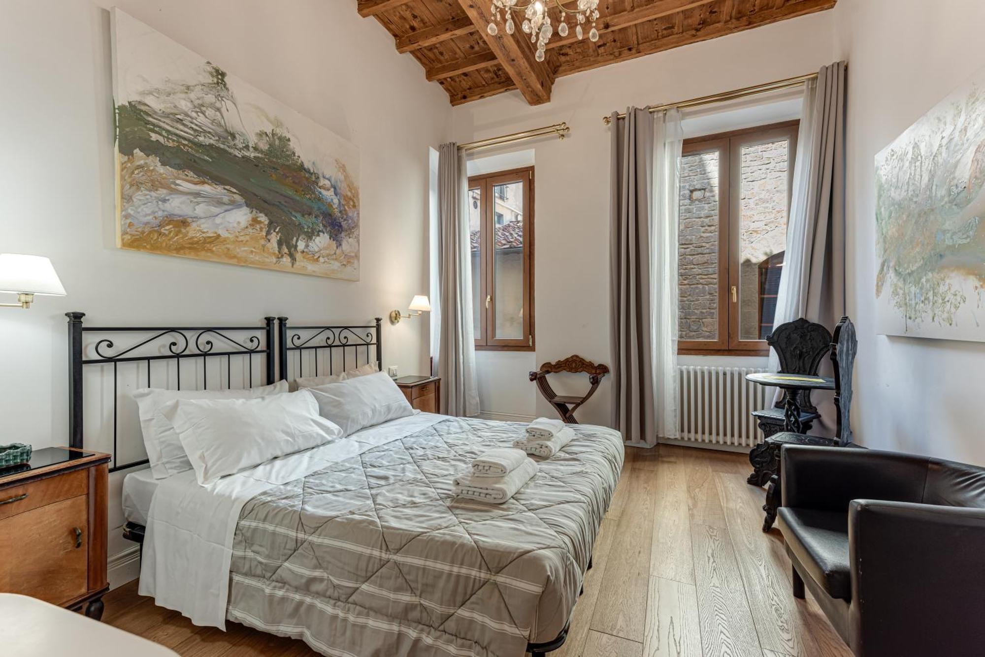 Your House At The Duomo Apartment *
