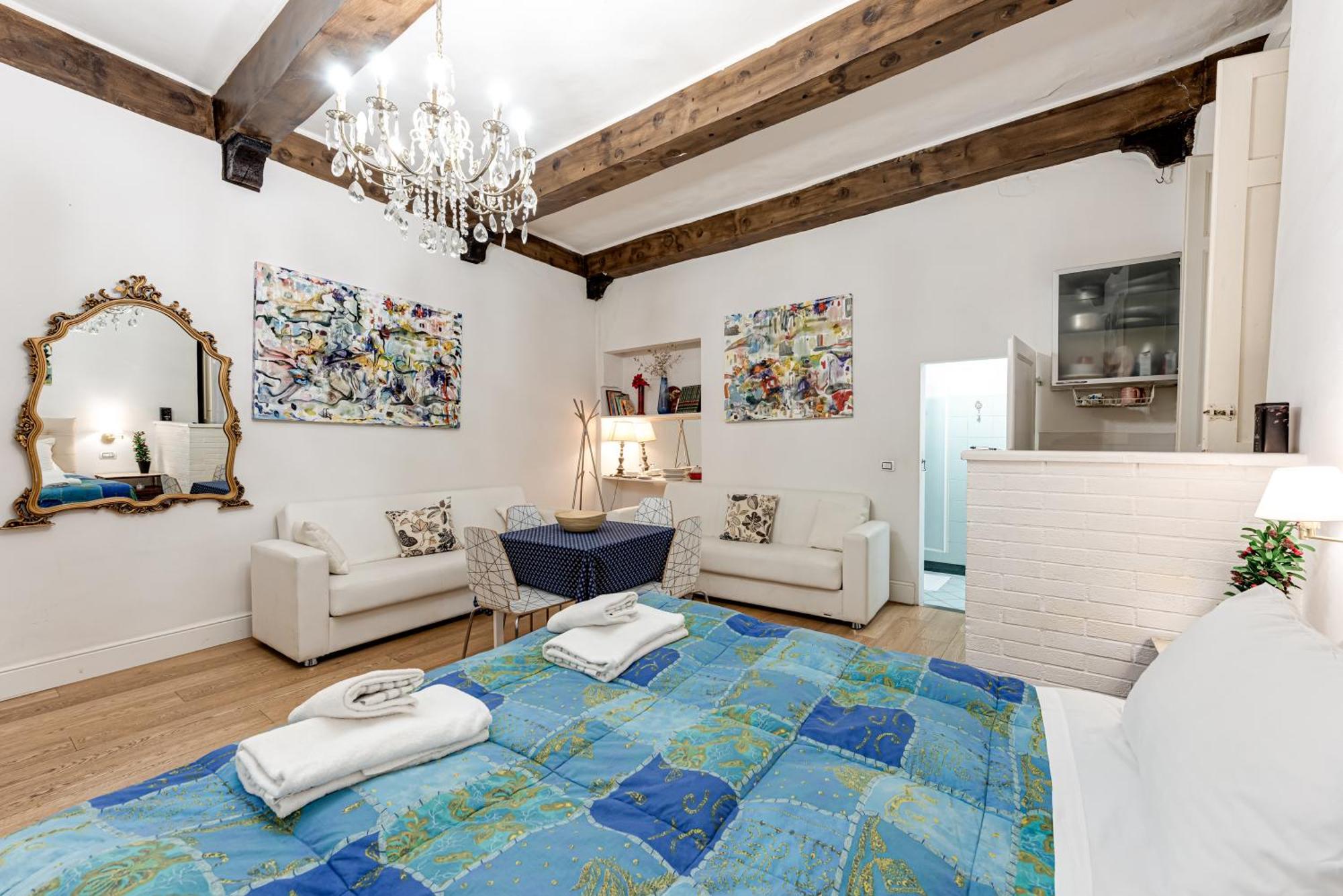 Quiet Independent At The Duomo Apartment