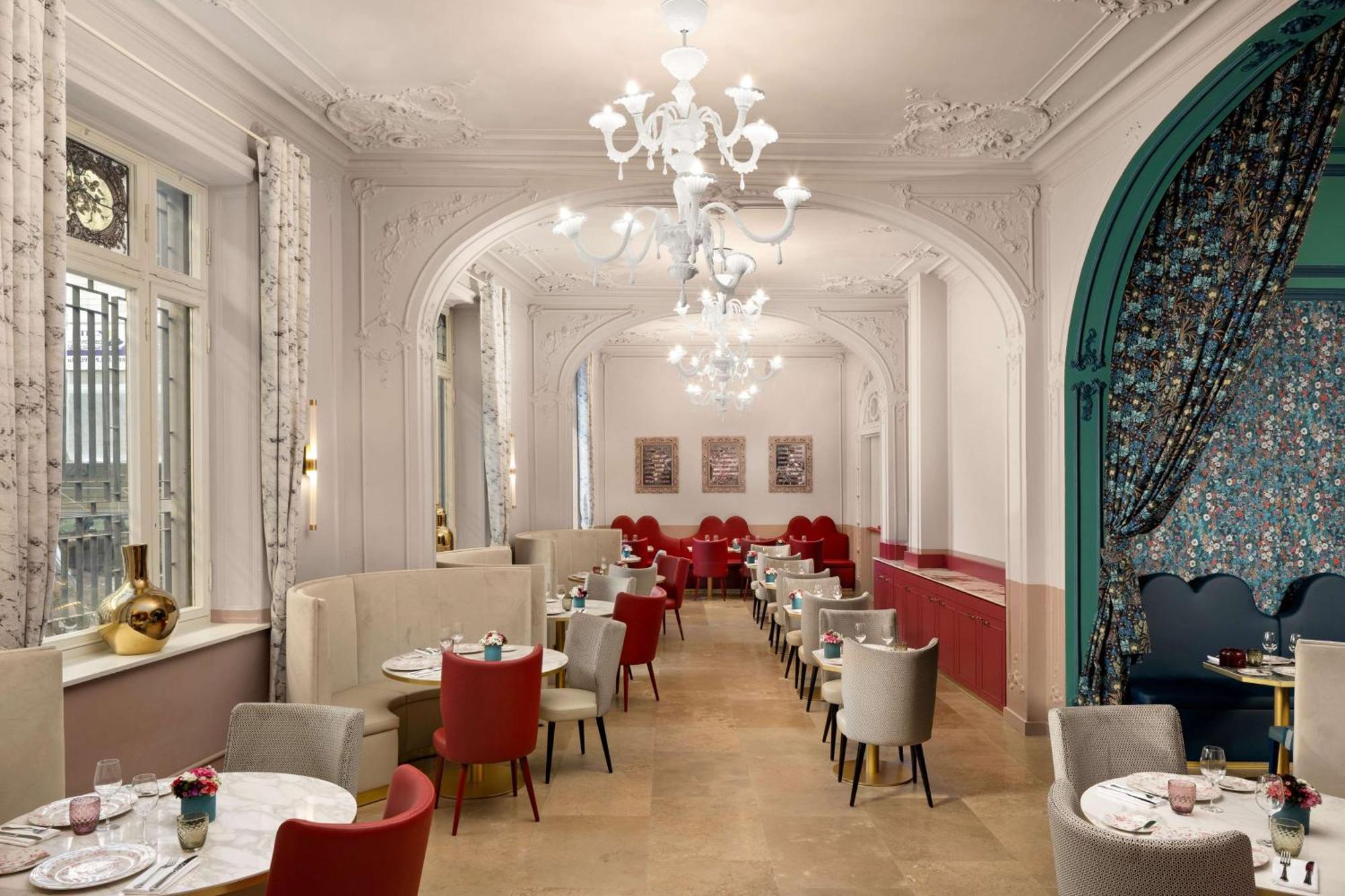 Anglo American Florence, Curio Collection By Hilton