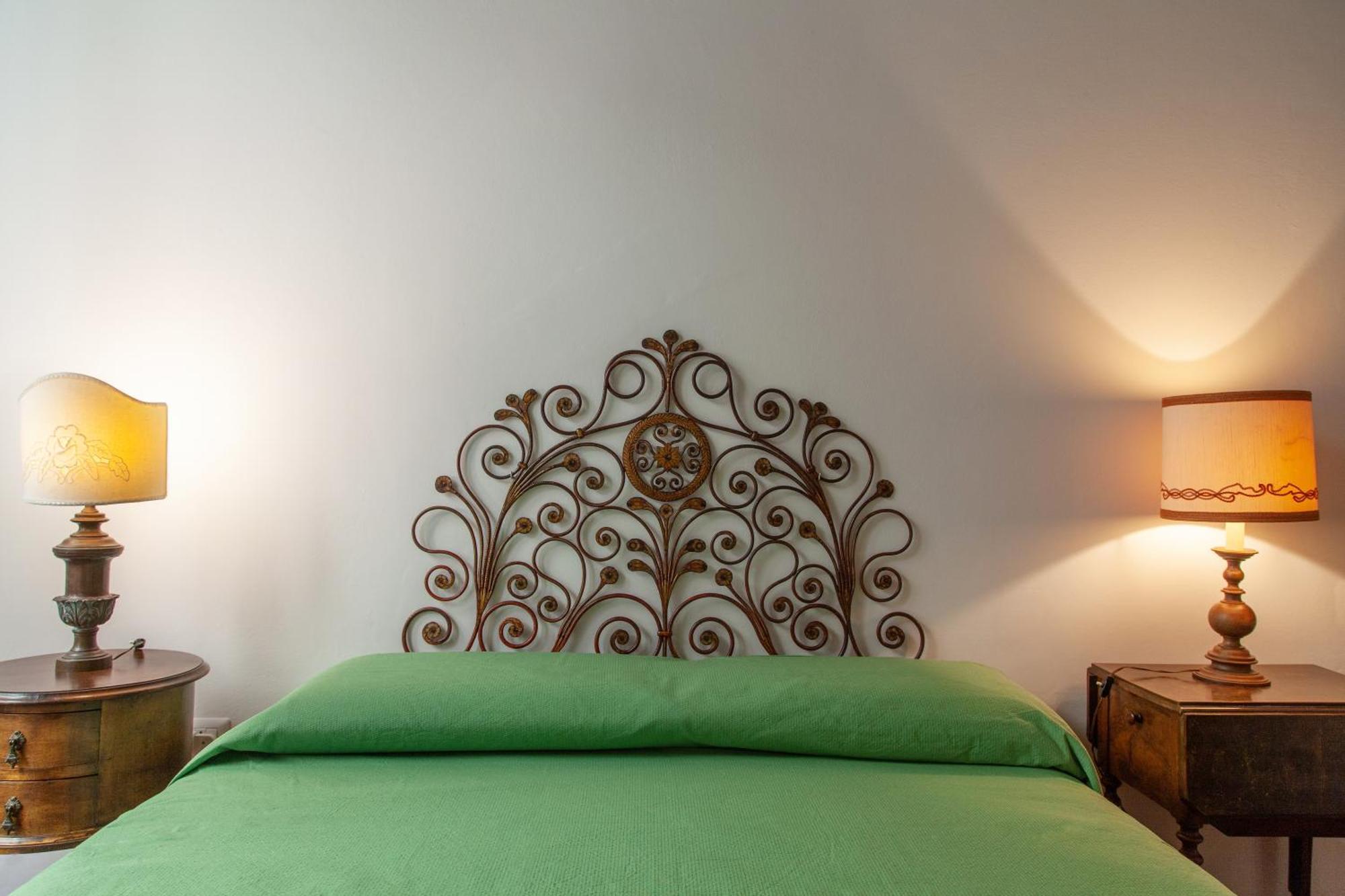 Aurora's, Renaissance Suite, Historic Apartment, Pivot Location, Few Walks From All, Ac Bedroom Apartment Florence