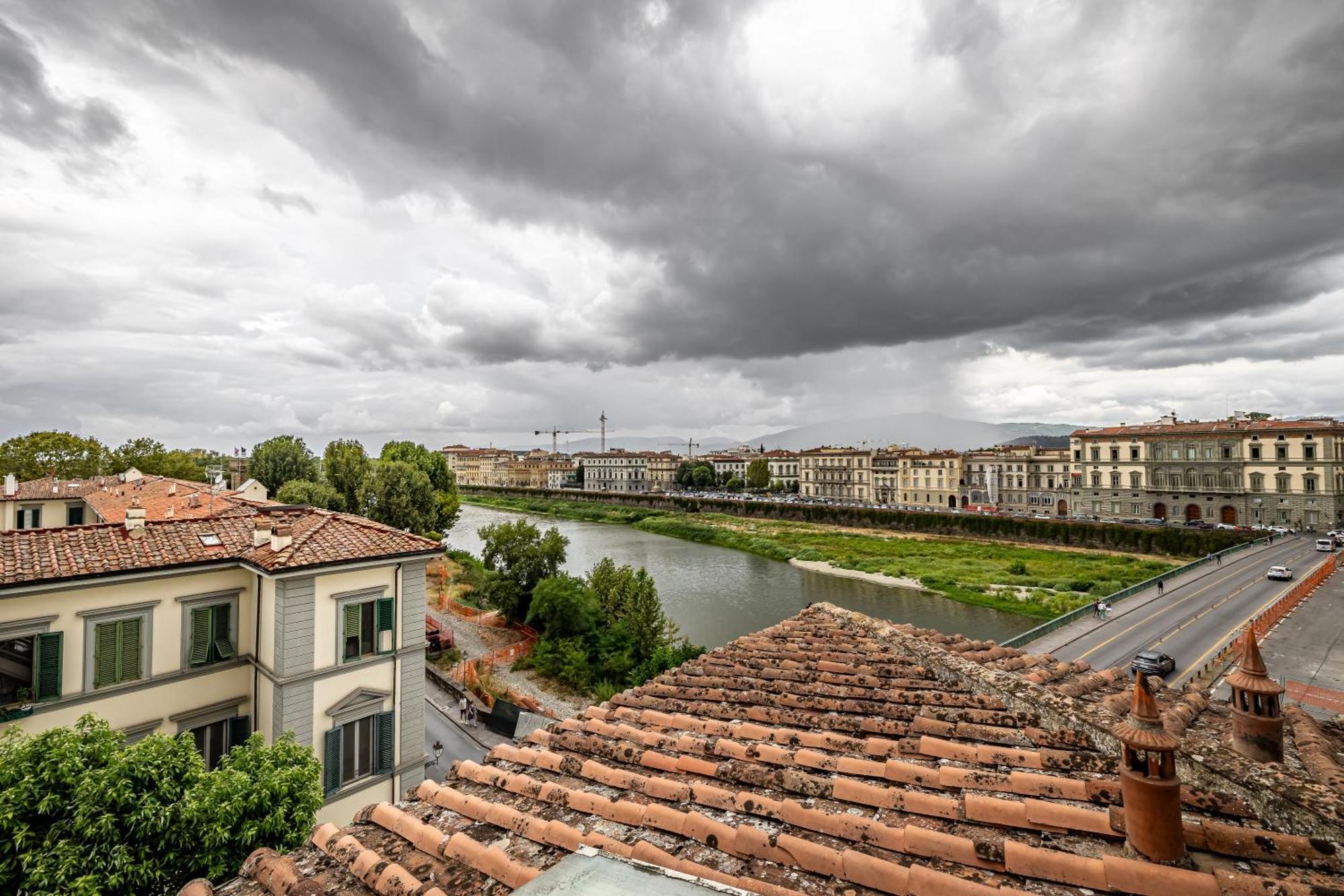Yid Wonderful Balcony View On * Florence