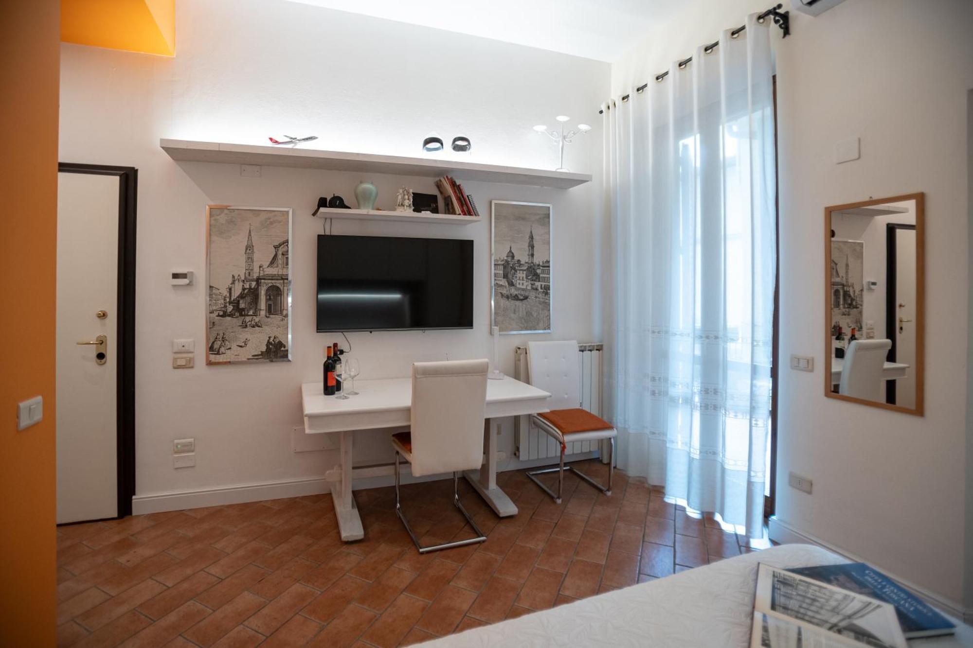 Appartement Indipendent With Terrace - Parking *