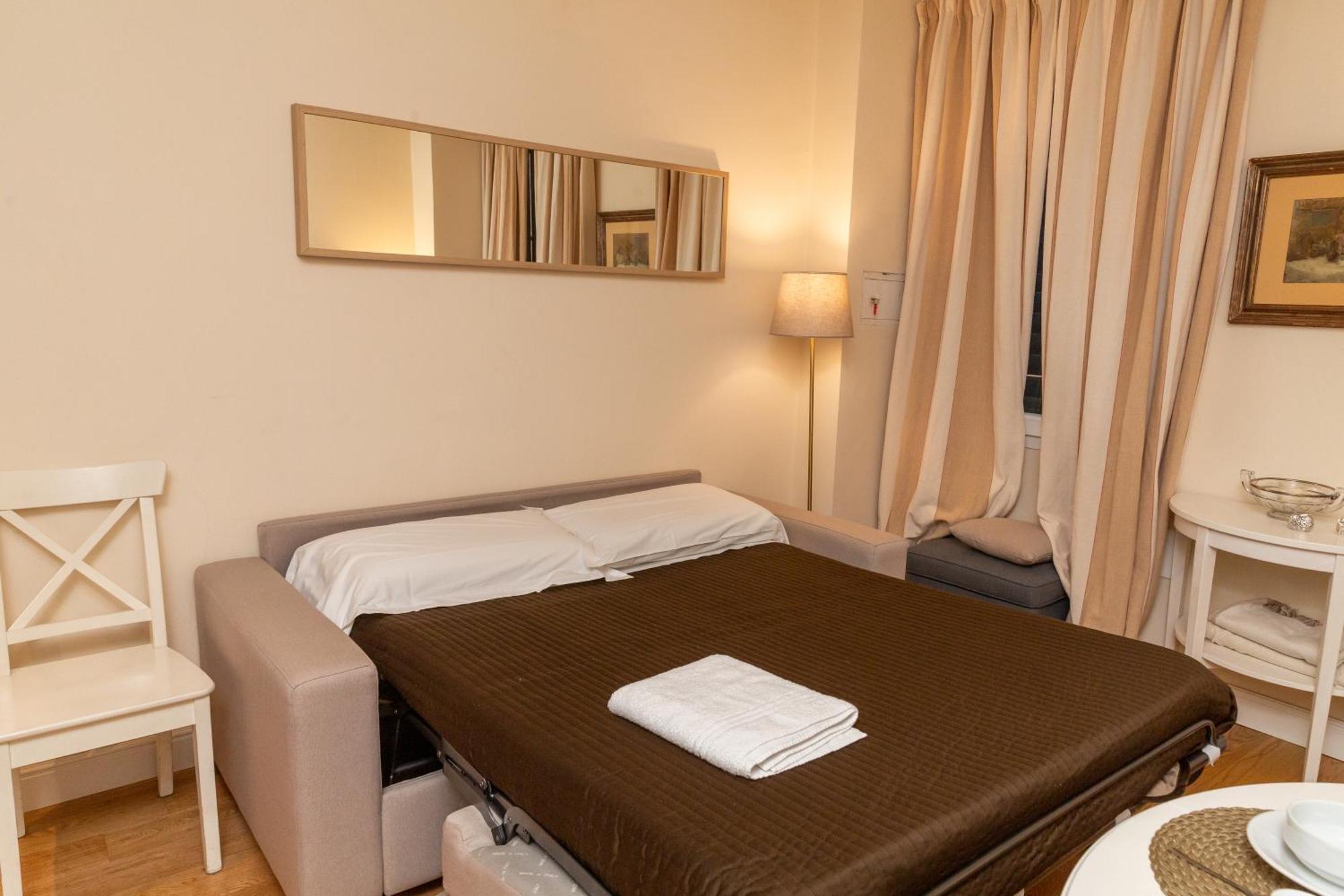 Cozy Santa Maria Novella Uffizi Duomo 2beds-2baths Appartement *